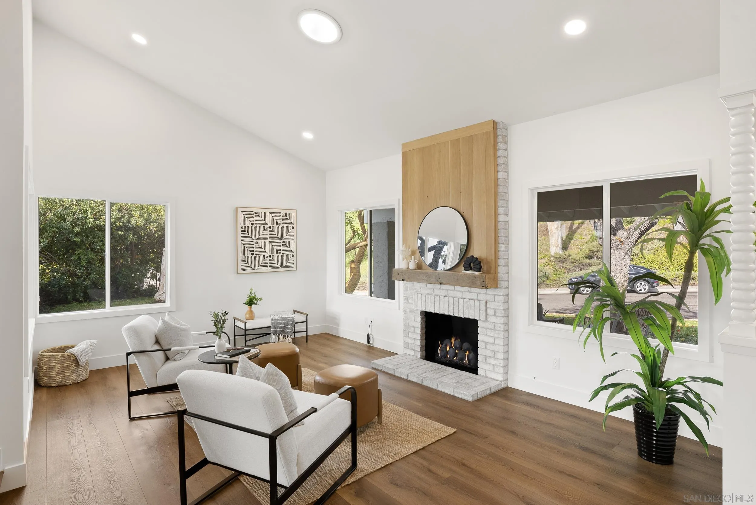 https://cdn.realtyfeed.com/cdn/127/260002598/9e385a509a91e03802e043aecc4833e0.webp