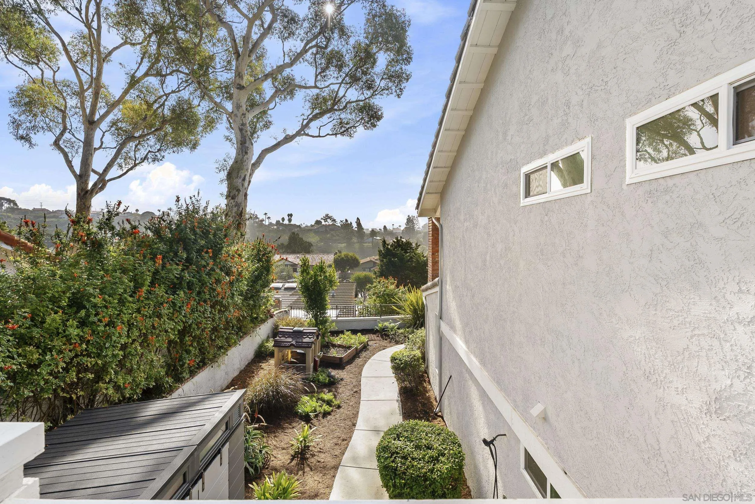 https://cdn.realtyfeed.com/cdn/127/260002598/e2cb1394171b36926f9ad60a8d0f1f49.webp