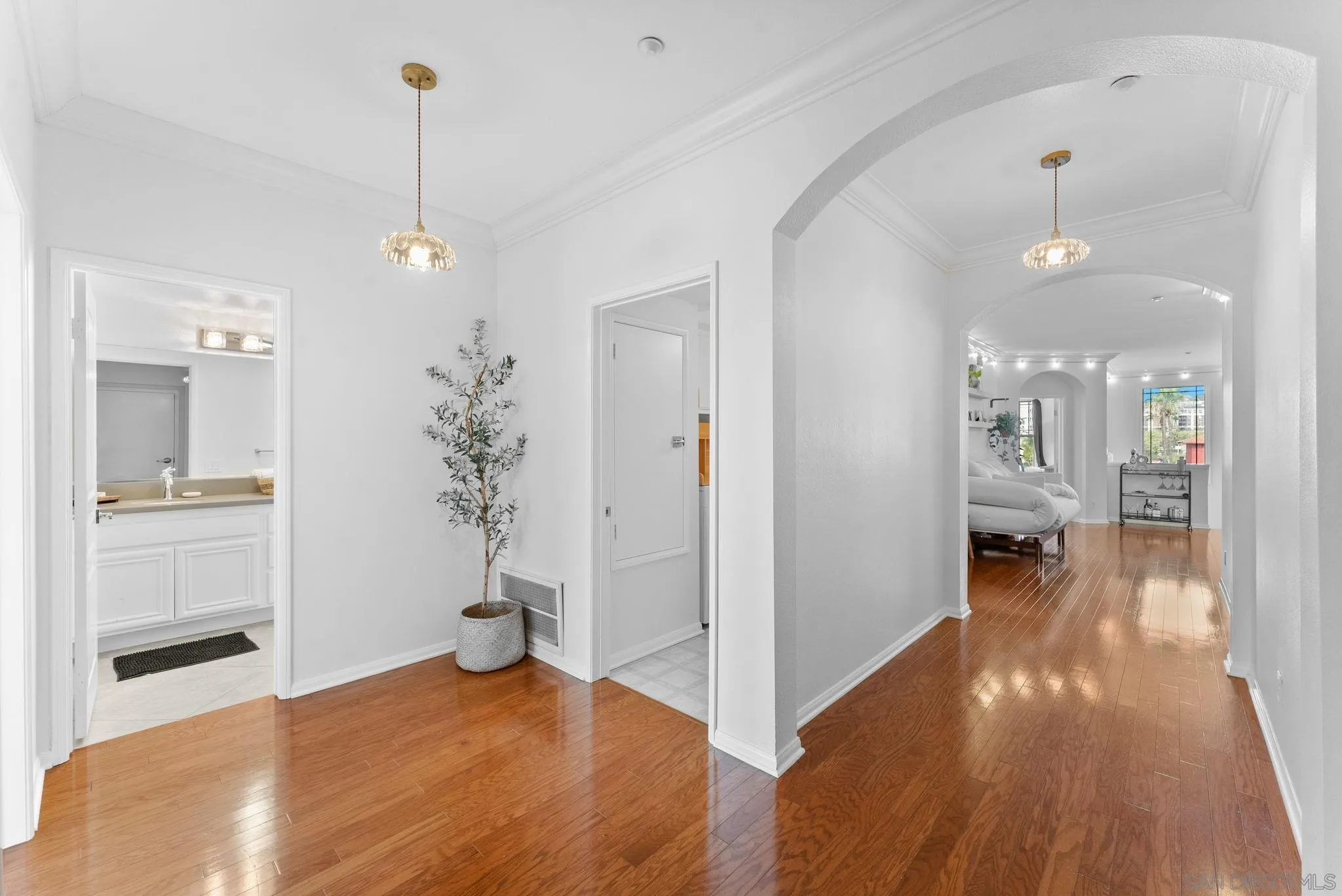 https://cdn.realtyfeed.com/cdn/127/260002604/15a5701366cb01a70a08be49c9796dc8.webp