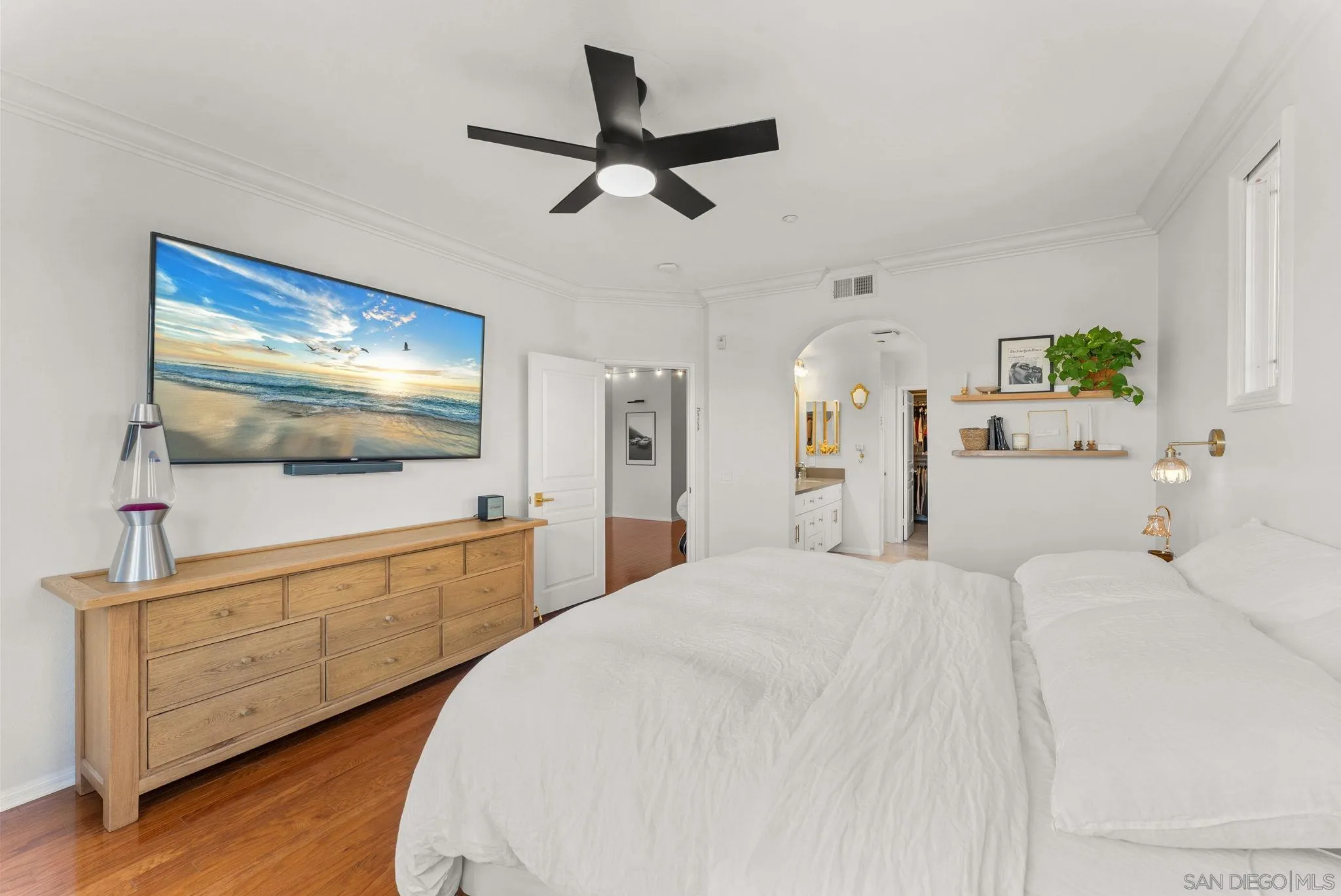 https://cdn.realtyfeed.com/cdn/127/260002604/80d6b1989395b78d150a71e22dd0a95d.webp