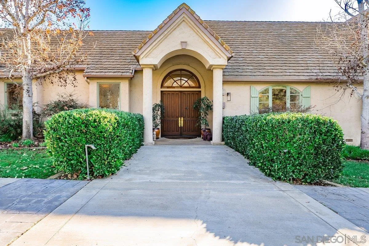 https://cdn.realtyfeed.com/cdn/127/260002608/0b9ff8cad42510a2324a7028c8048c5b.webp