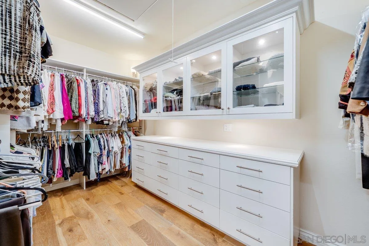 https://cdn.realtyfeed.com/cdn/127/260002608/15ff4e4c5baec286b6988cca17485a3d.webp