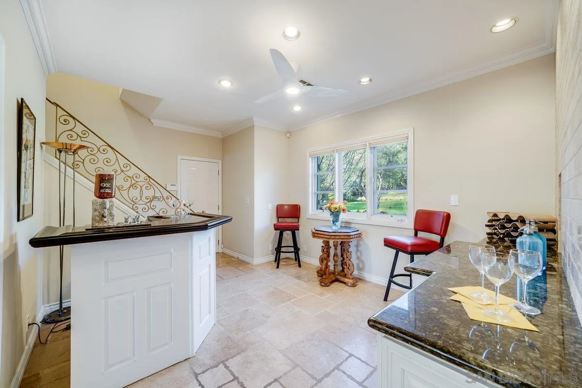 https://cdn.realtyfeed.com/cdn/127/260002608/91606b53d5ea336ec8d479781269de93.webp