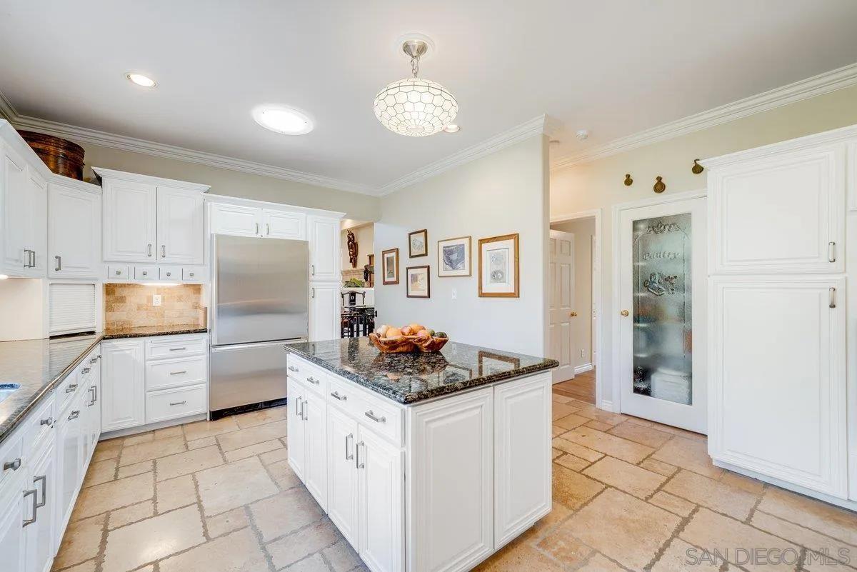 https://cdn.realtyfeed.com/cdn/127/260002608/a63c14aad13c8afac3e08854c67b2a03.webp