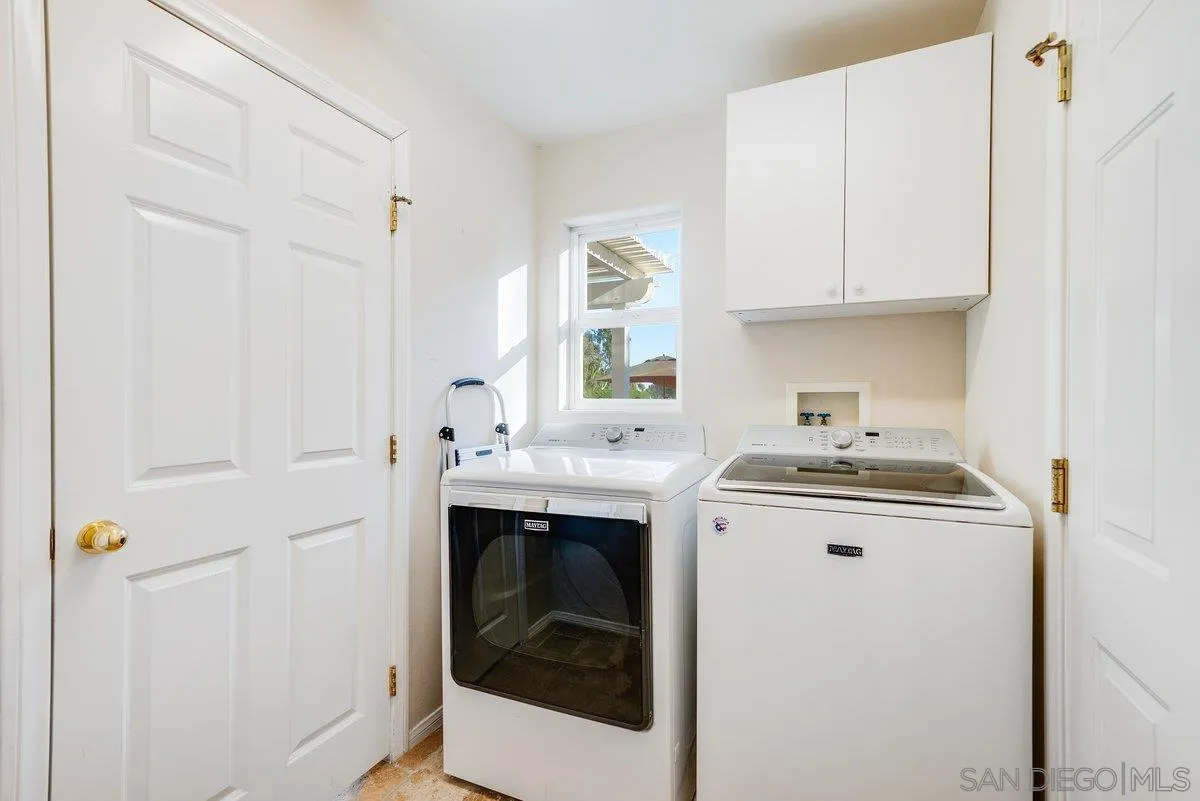 https://cdn.realtyfeed.com/cdn/127/260002608/d2741bbd7e4b79f98cf703464a962054.webp