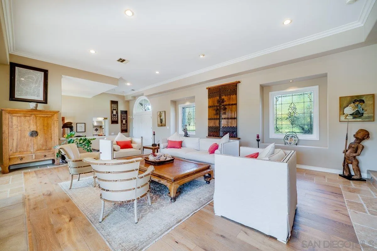 https://cdn.realtyfeed.com/cdn/127/260002608/fd90bc569135b82e9dae59243881ff09.webp