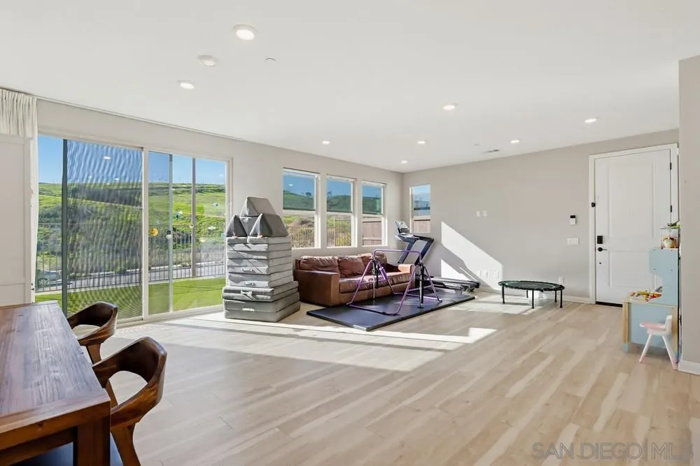 https://cdn.realtyfeed.com/cdn/127/260002609/6a9d3ef2e4aa5db5826f53912d308169.webp