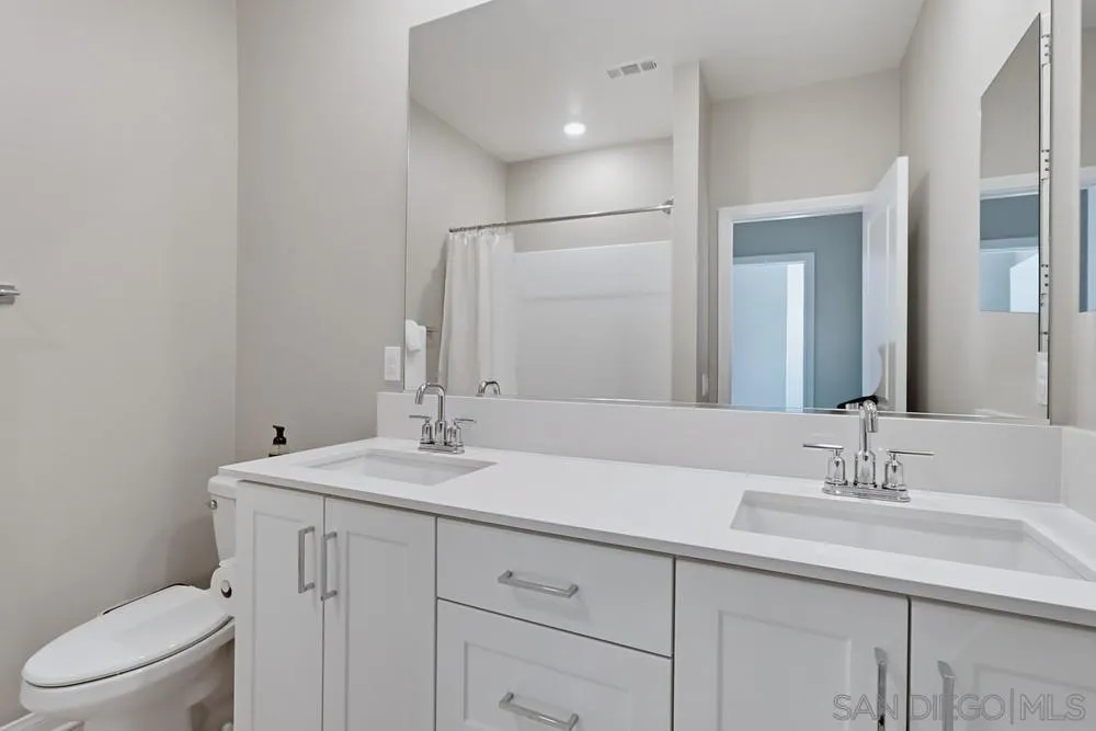 https://cdn.realtyfeed.com/cdn/127/260002609/b3076f6d0114d3b5b9a57bb7ecdd70cf.webp