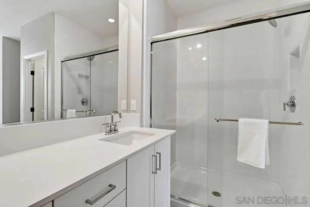 https://cdn.realtyfeed.com/cdn/127/260002609/eb056407ffe83963b3c846ab396459af.webp