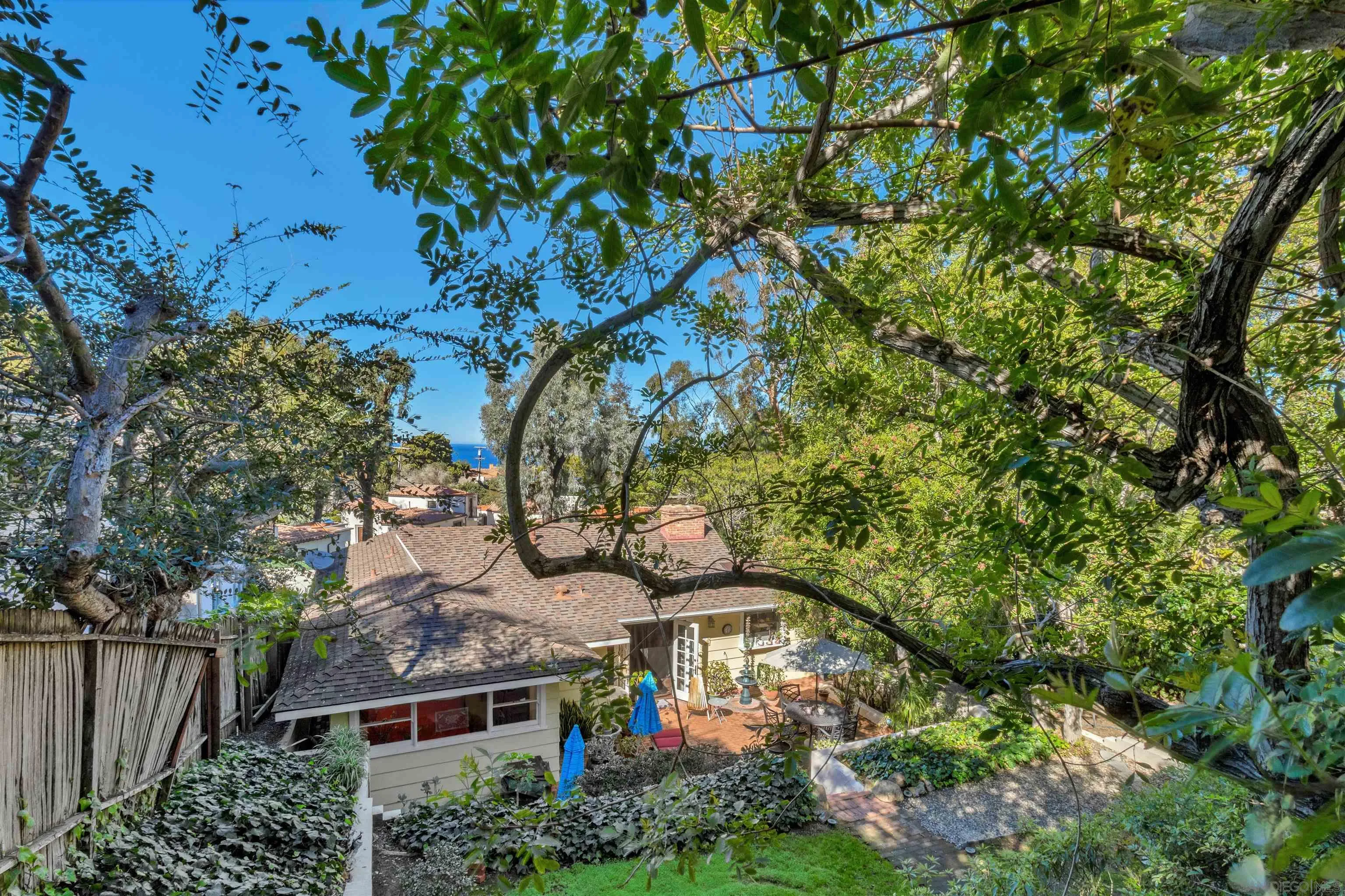 https://cdn.realtyfeed.com/cdn/127/260002610/6534154789423242f58798576b08dd79.webp