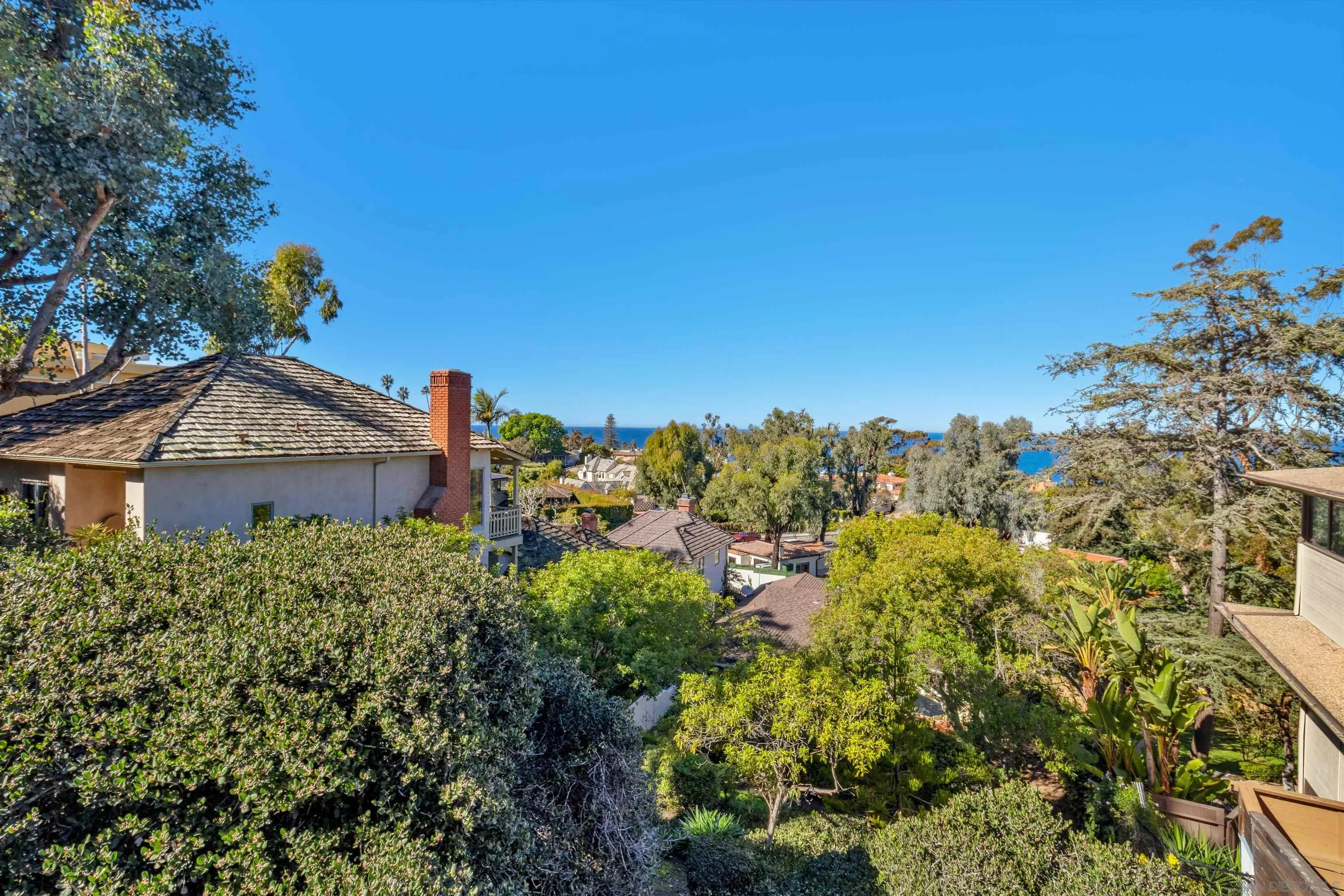 https://cdn.realtyfeed.com/cdn/127/260002610/7d431f91753373d226abc16f614a6a9e.webp