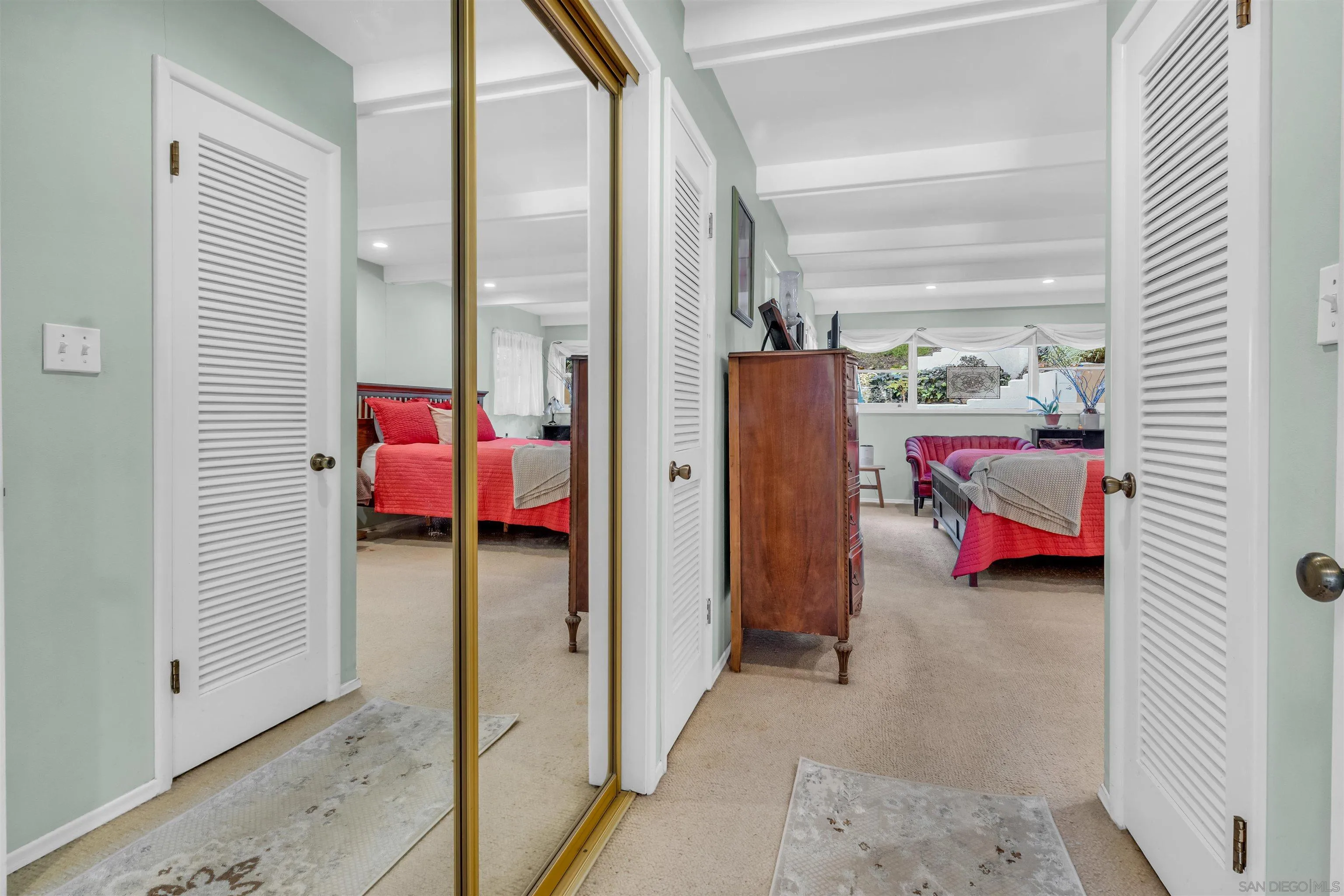 https://cdn.realtyfeed.com/cdn/127/260002610/80c34aad8a69aed77f56d115c970846b.webp