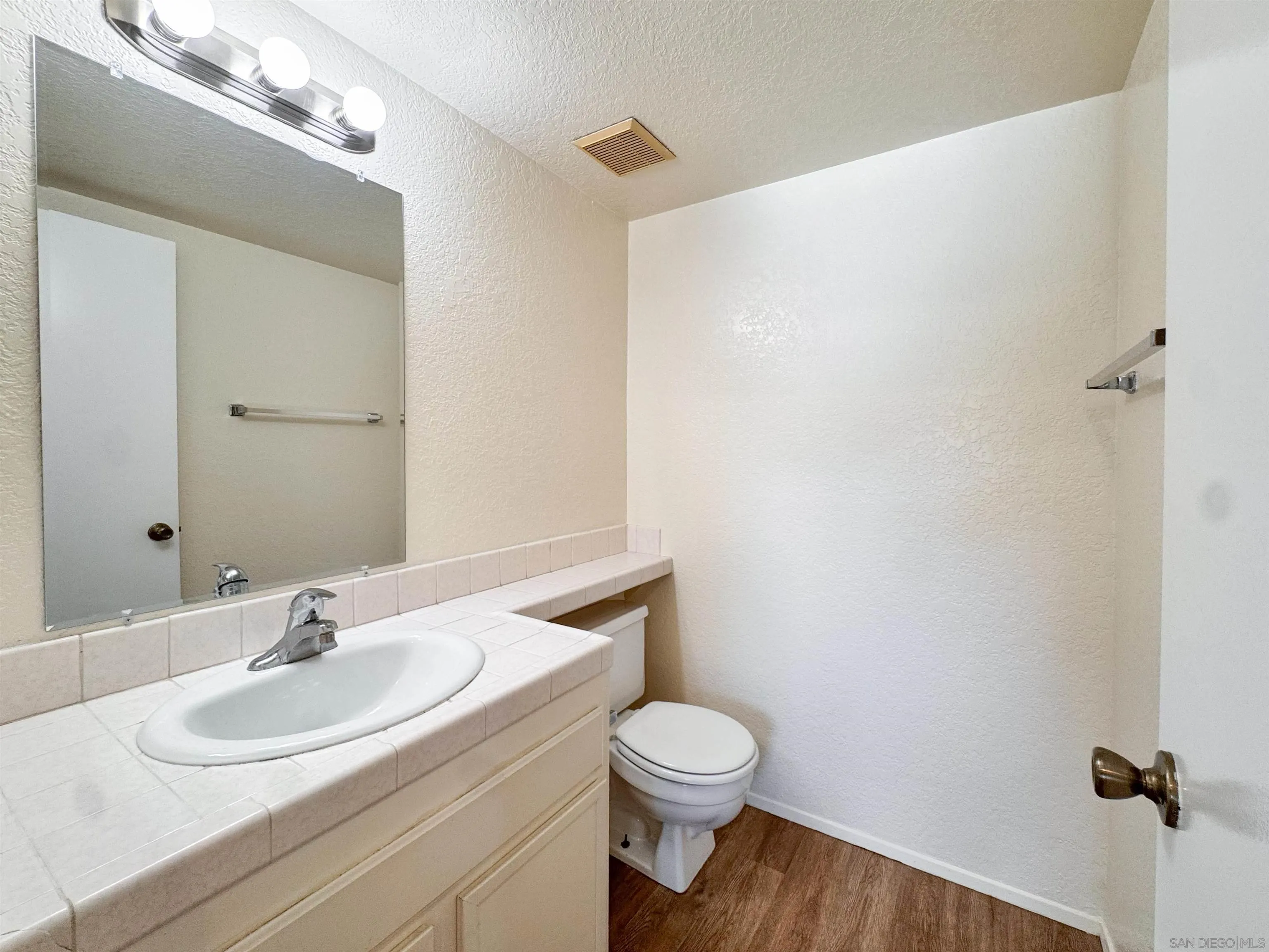 https://cdn.realtyfeed.com/cdn/127/260002612/036f3a11d4cfd8c9c9487744082dc8ad.webp