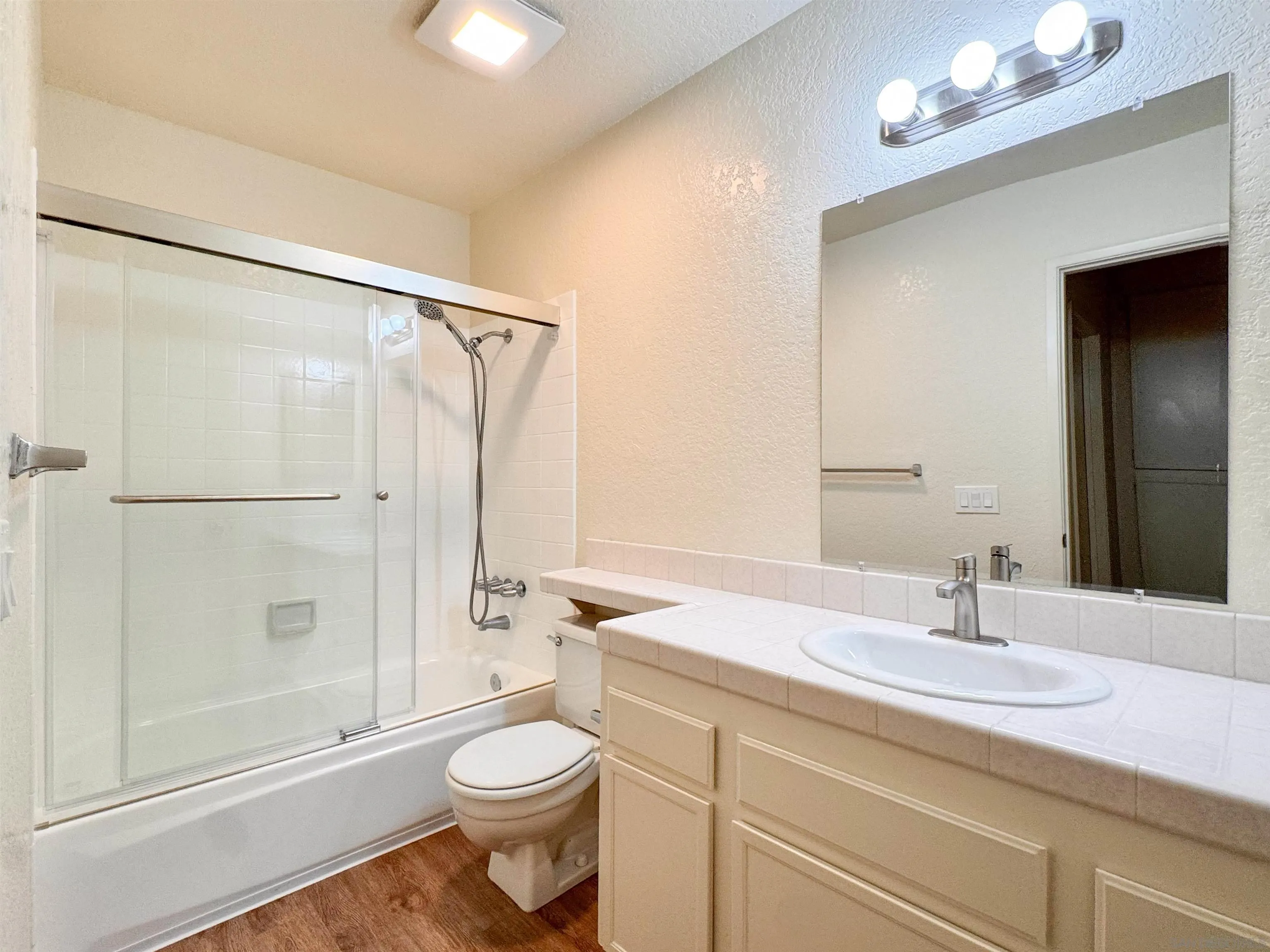 https://cdn.realtyfeed.com/cdn/127/260002612/23053635215d2143f915578021540e99.webp
