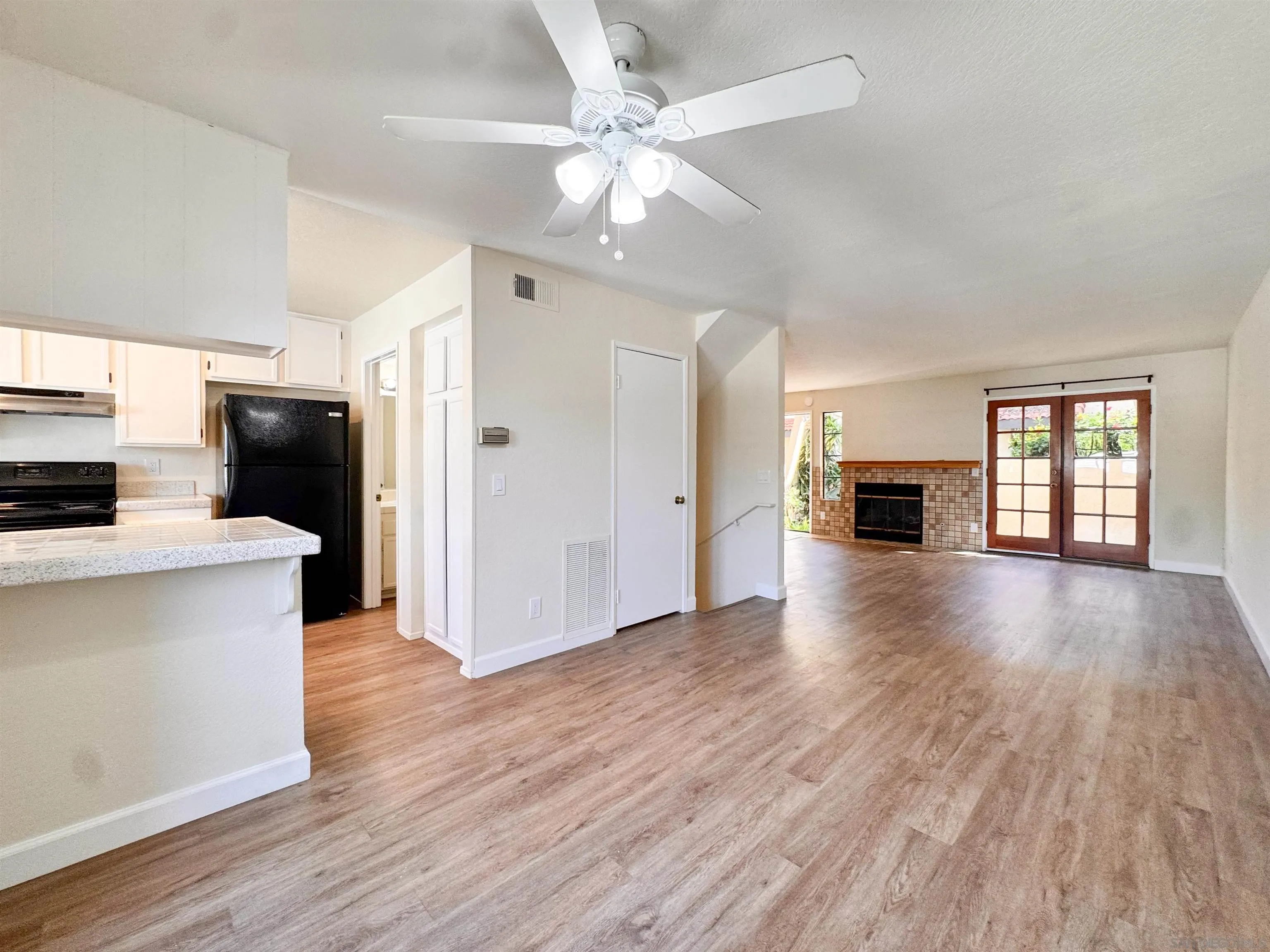 https://cdn.realtyfeed.com/cdn/127/260002612/89736839696777fed240b3f0e1fc0baa.webp