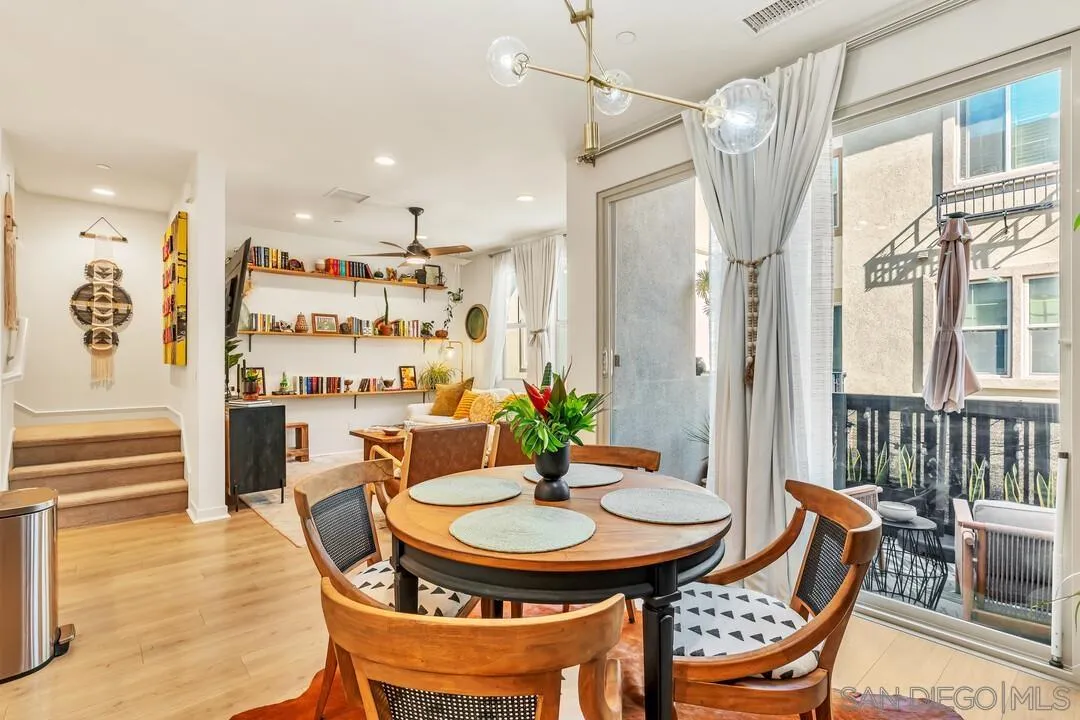https://cdn.realtyfeed.com/cdn/127/260002618/0d9245c795796447bb5da9026f7549ea.webp