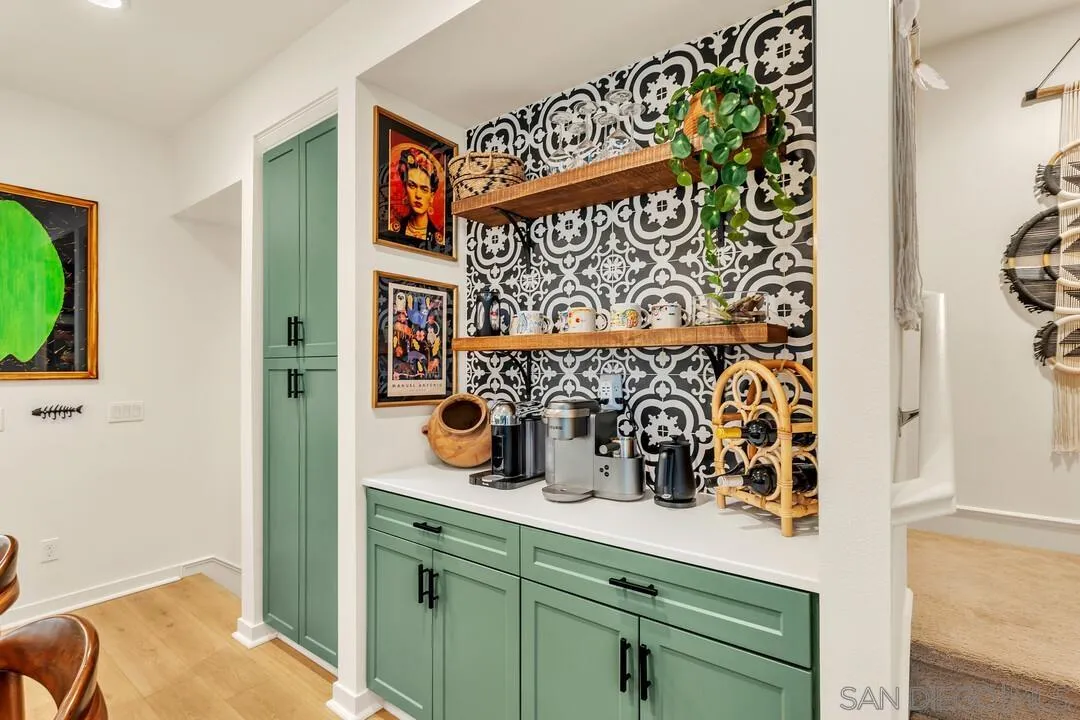 https://cdn.realtyfeed.com/cdn/127/260002618/18d555b7e6b4165ae266d1d66f47d844.webp