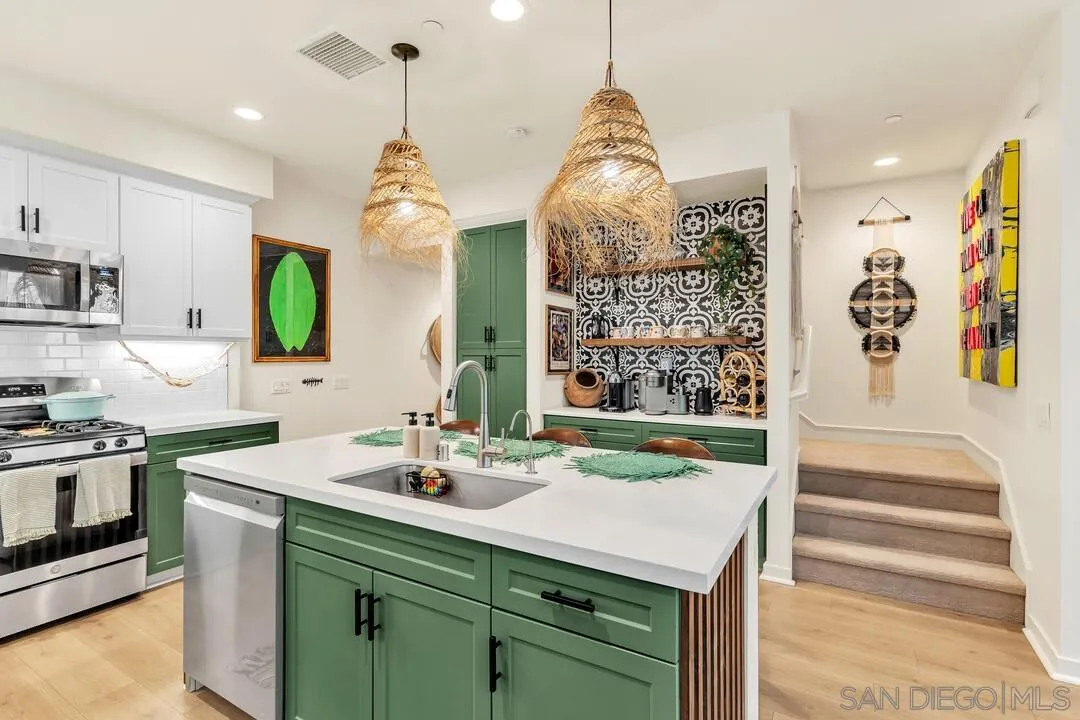 https://cdn.realtyfeed.com/cdn/127/260002618/21586e621afcca7509911f271f53f534.webp