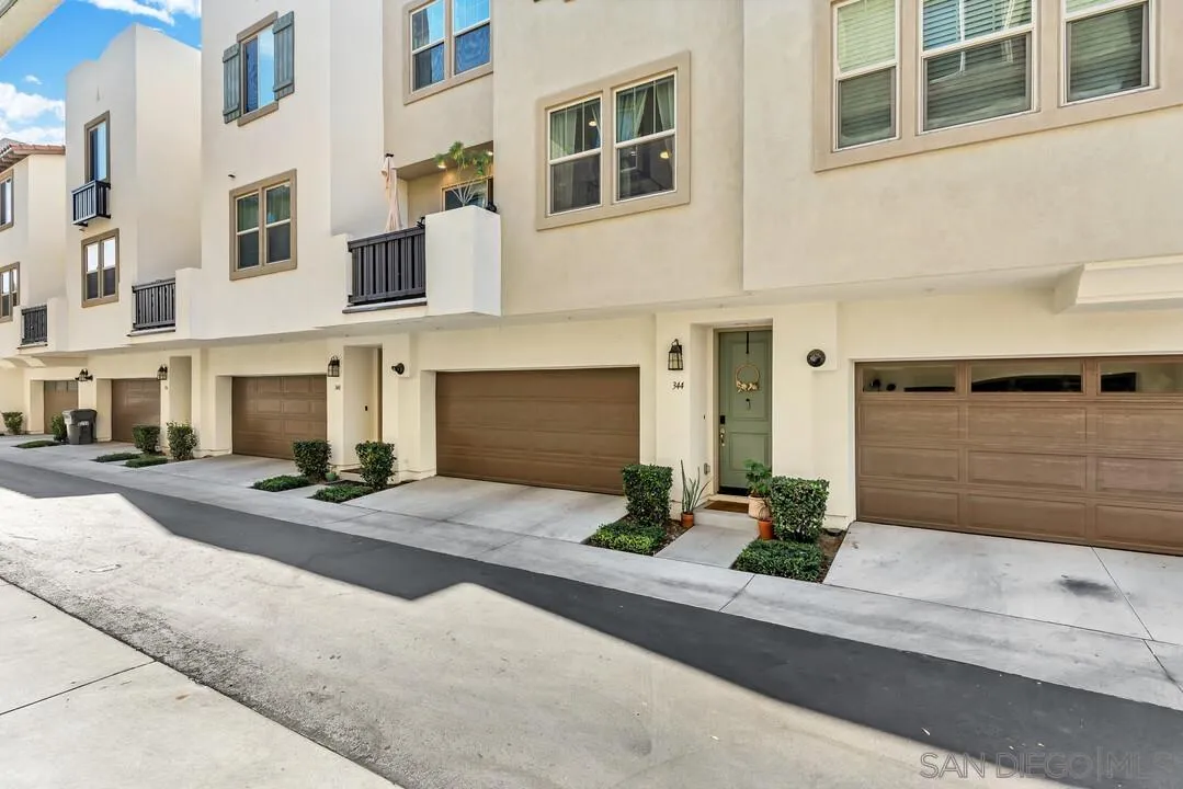 https://cdn.realtyfeed.com/cdn/127/260002618/5869567bde3631efc4b3aea388618337.webp