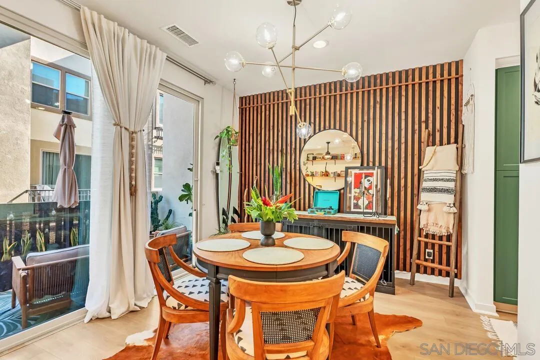 https://cdn.realtyfeed.com/cdn/127/260002618/a9585ba148579e2e4c2e180d0c97e017.webp