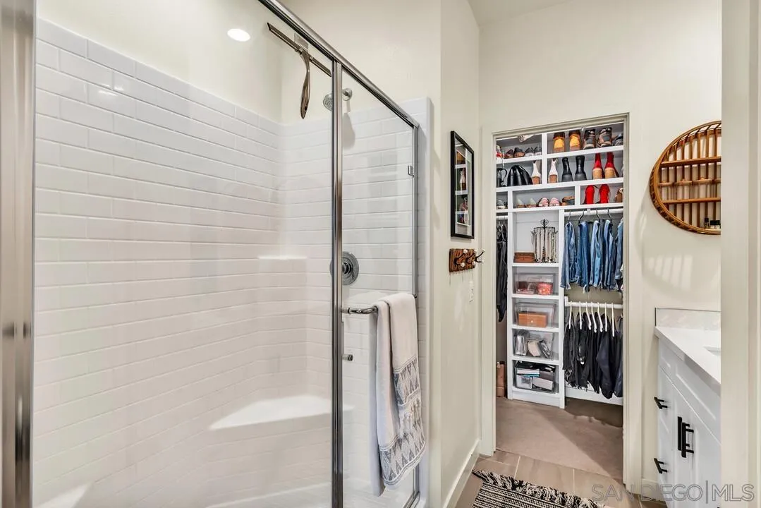 https://cdn.realtyfeed.com/cdn/127/260002618/b03969408c0aa835261616883239c624.webp