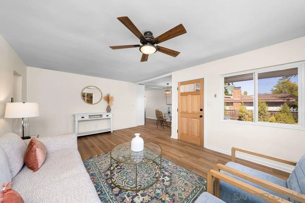 https://cdn.realtyfeed.com/cdn/127/260002619/854bacf82e6220725cd24f76d1ee1238.webp
