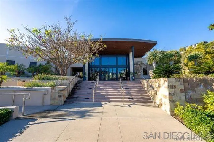 https://cdn.realtyfeed.com/cdn/127/260002627/36bd79c9c85210bd2756fe796371eec8.webp