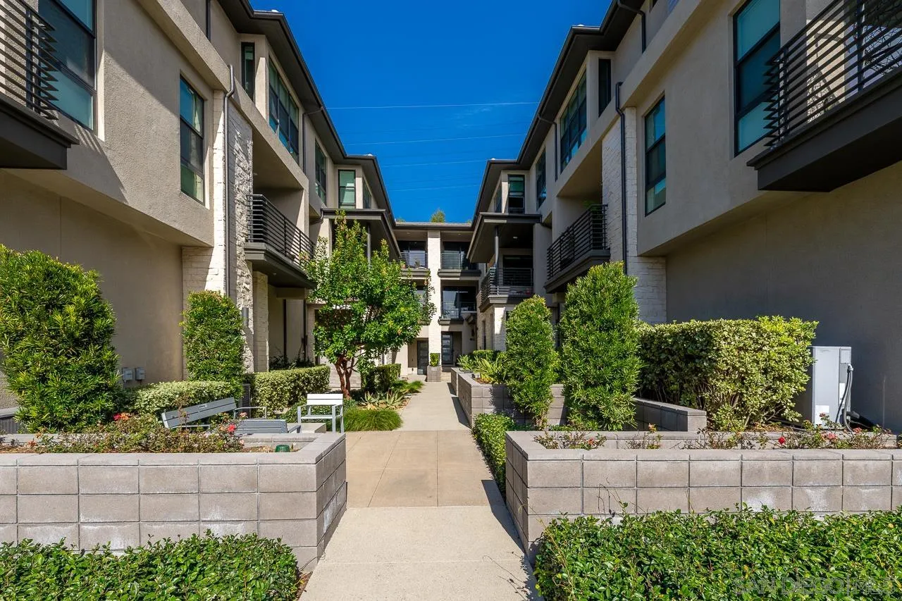 https://cdn.realtyfeed.com/cdn/127/260002627/797d3084f3596b44fcaaa7243895510e.webp
