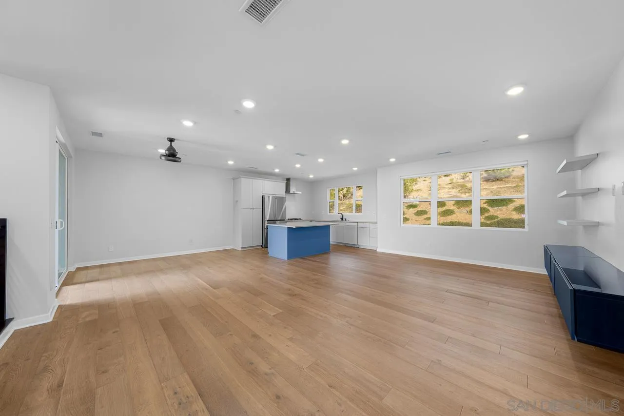 Photo #5: 260002627 Listing: Photo #5