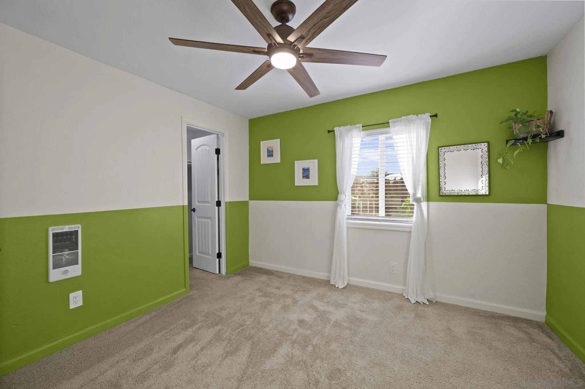https://cdn.realtyfeed.com/cdn/127/260002632/2119bc25e1b3d5f8871b94d2422e1ee6.webp