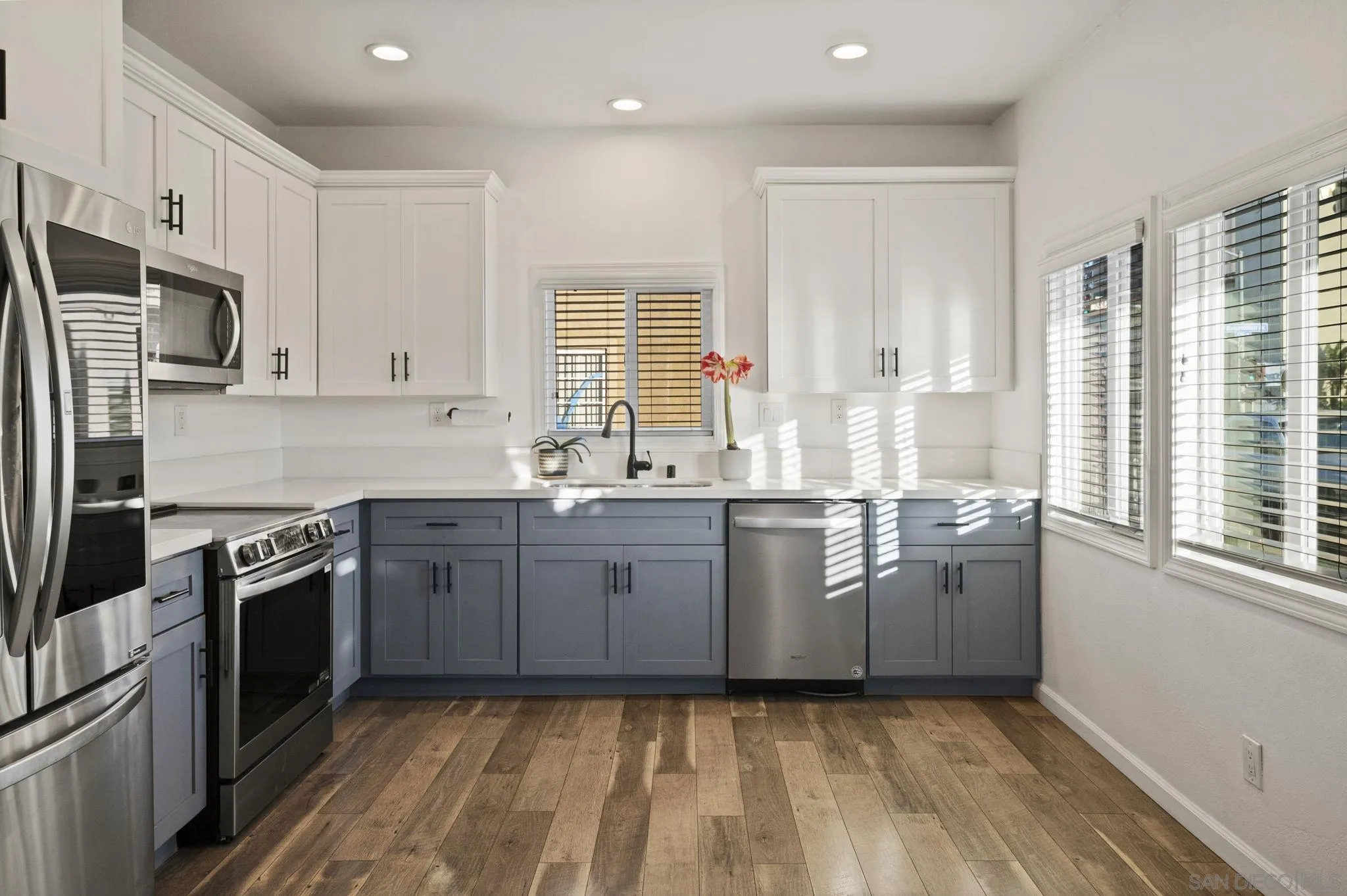 https://cdn.realtyfeed.com/cdn/127/260002632/26b0f0c22388a6b38319a9dcfeb33b4d.webp