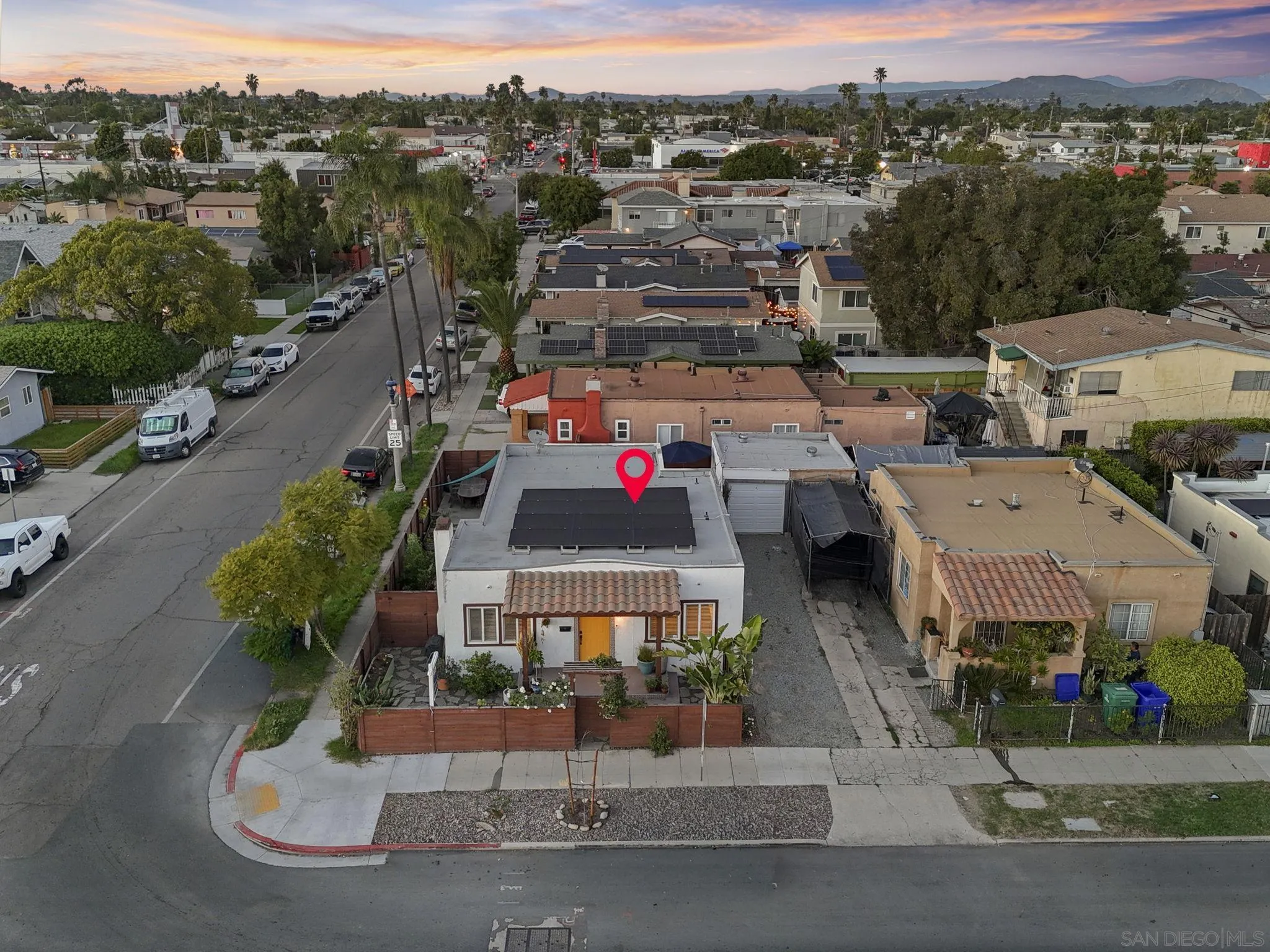 https://cdn.realtyfeed.com/cdn/127/260002632/4c94192b15fbcb441388b09441c9b333.webp