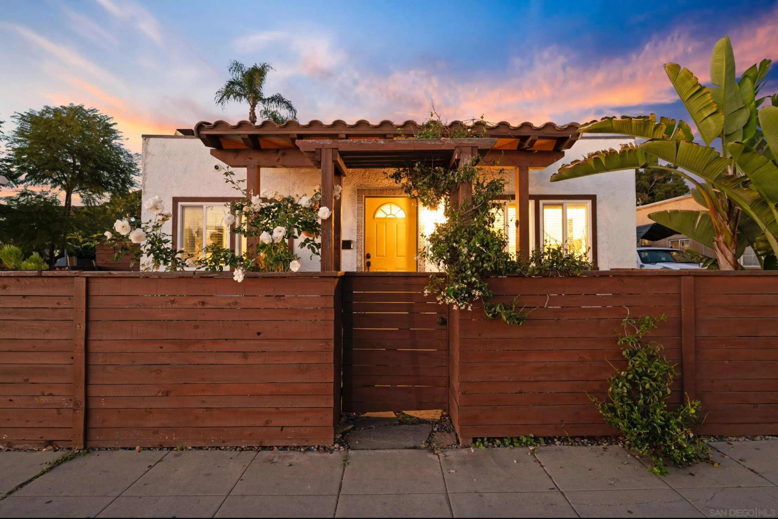 https://cdn.realtyfeed.com/cdn/127/260002632/7167633fcf23c93519dea13b238665f5.webp