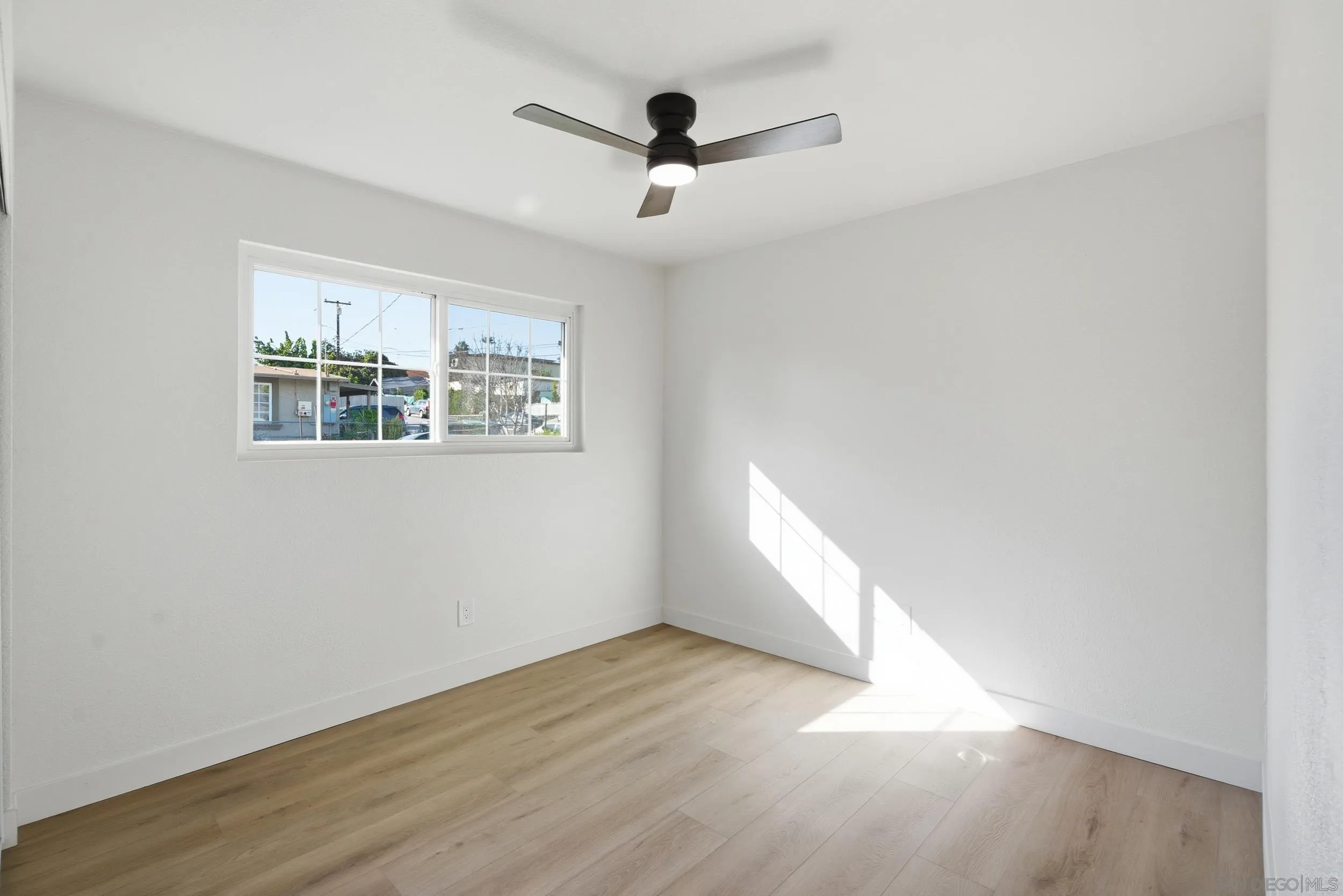 https://cdn.realtyfeed.com/cdn/127/260002640/69636a50acadb865073c1975f06b7699.webp