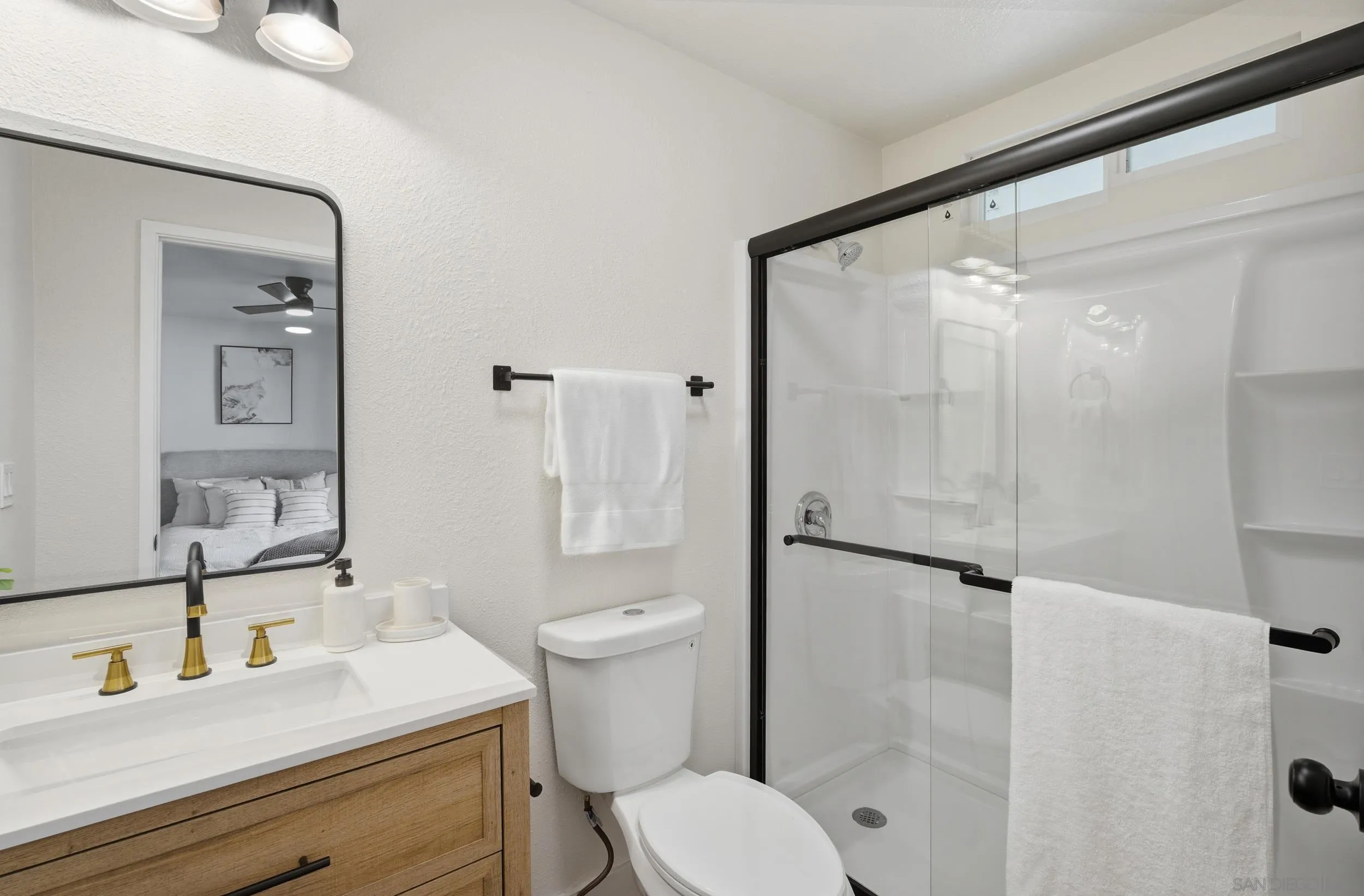 https://cdn.realtyfeed.com/cdn/127/260002640/8532beb85e0fc6e001c656962406ad91.webp