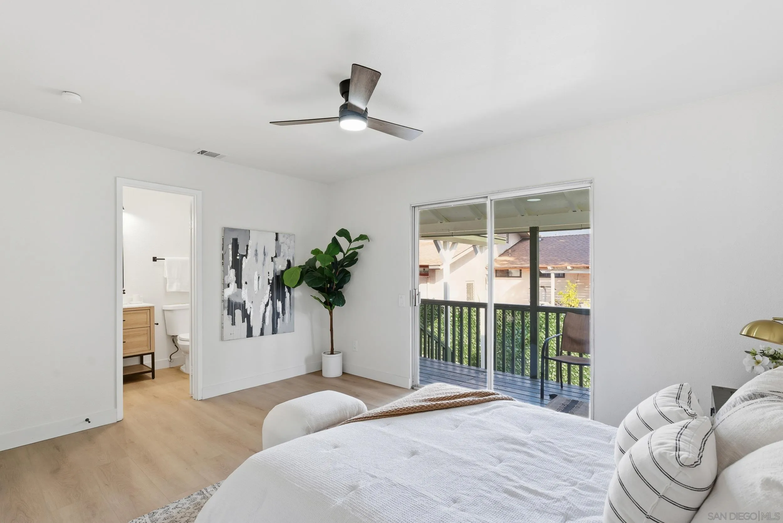 https://cdn.realtyfeed.com/cdn/127/260002640/94bcfd284195fbfce986151f5dcb1a38.webp