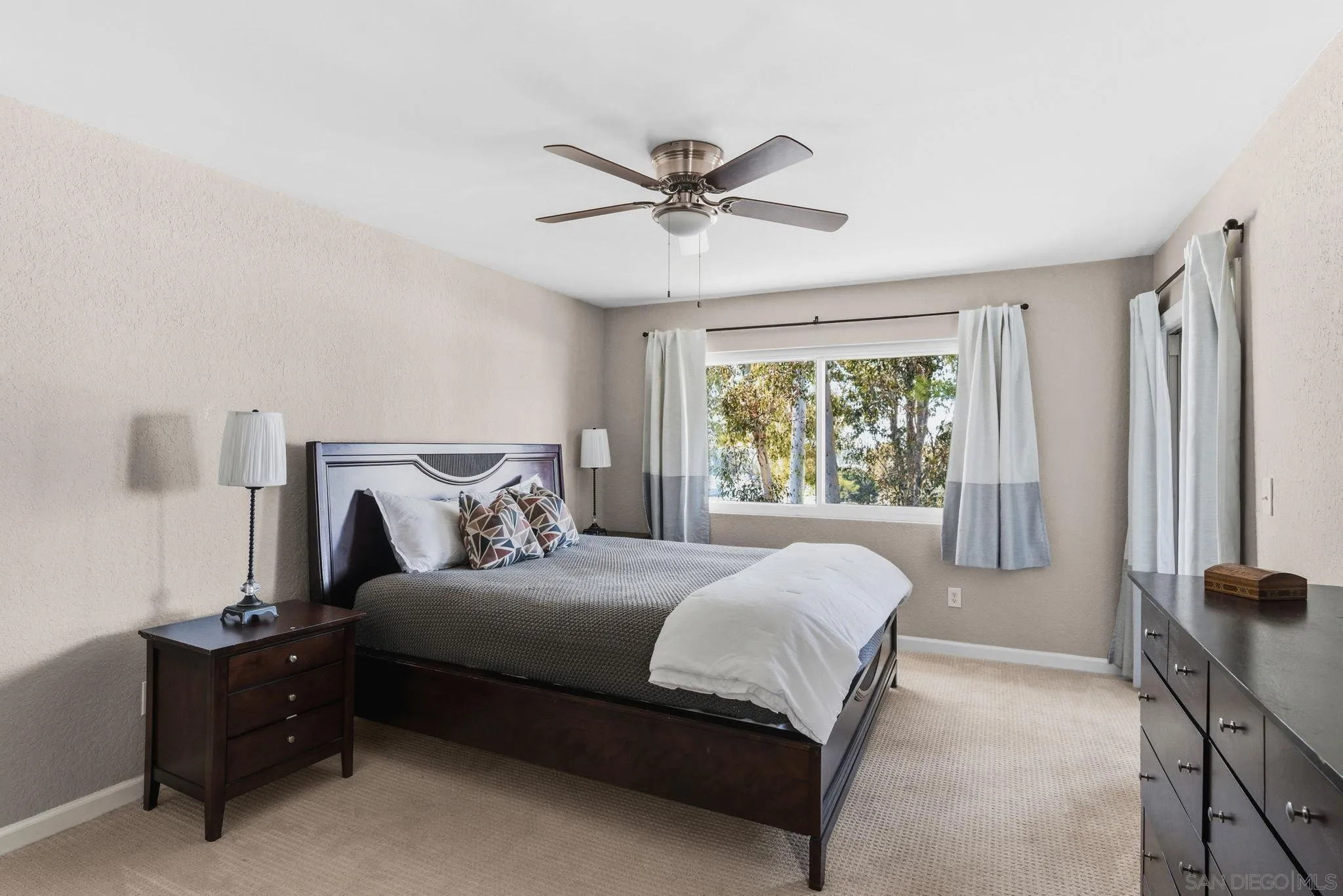 https://cdn.realtyfeed.com/cdn/127/260002641/b928ae6b30e8512753f224dbca095228.webp