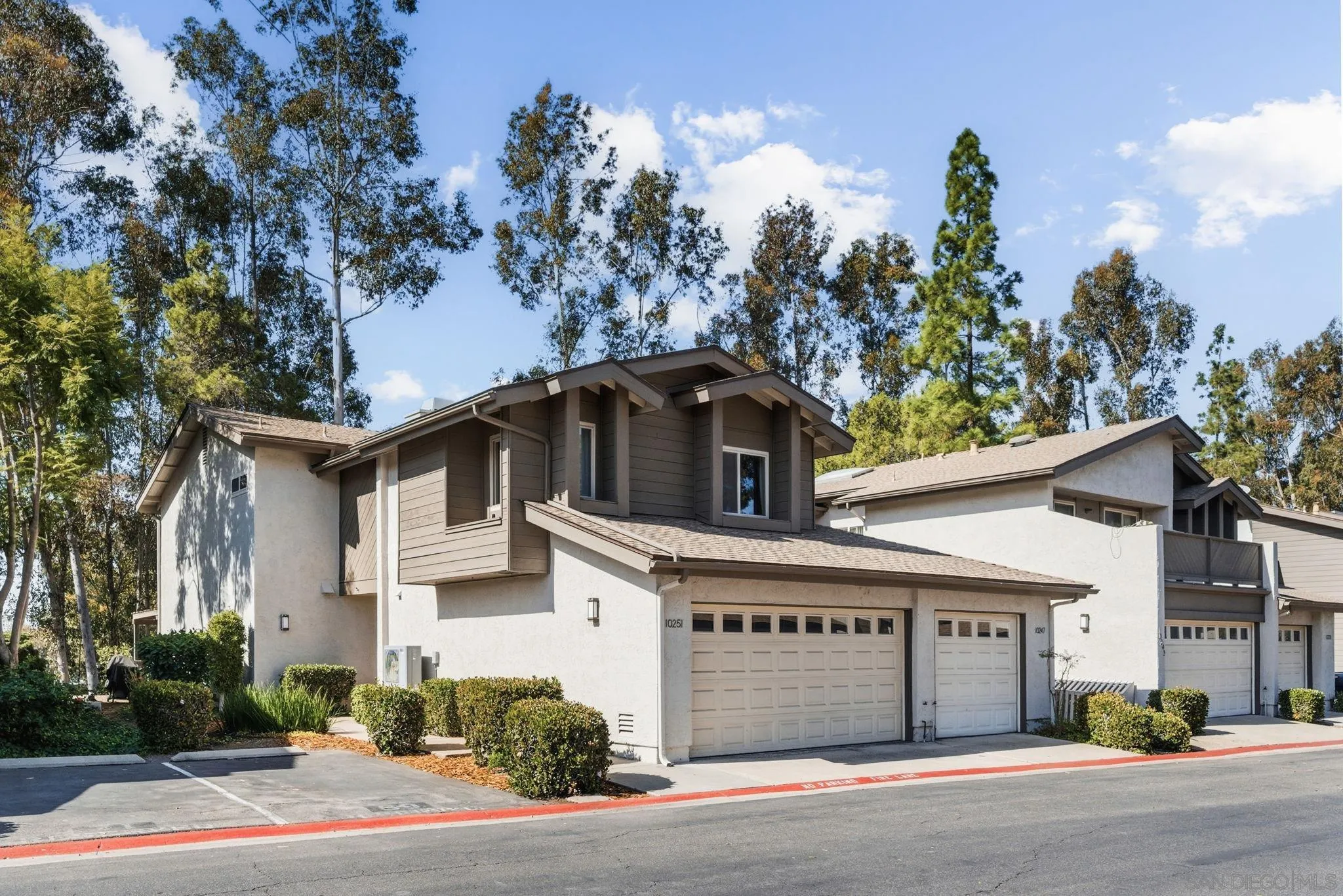 https://cdn.realtyfeed.com/cdn/127/260002641/c116b91f960b74e2ab2f9f7774676bb8.webp