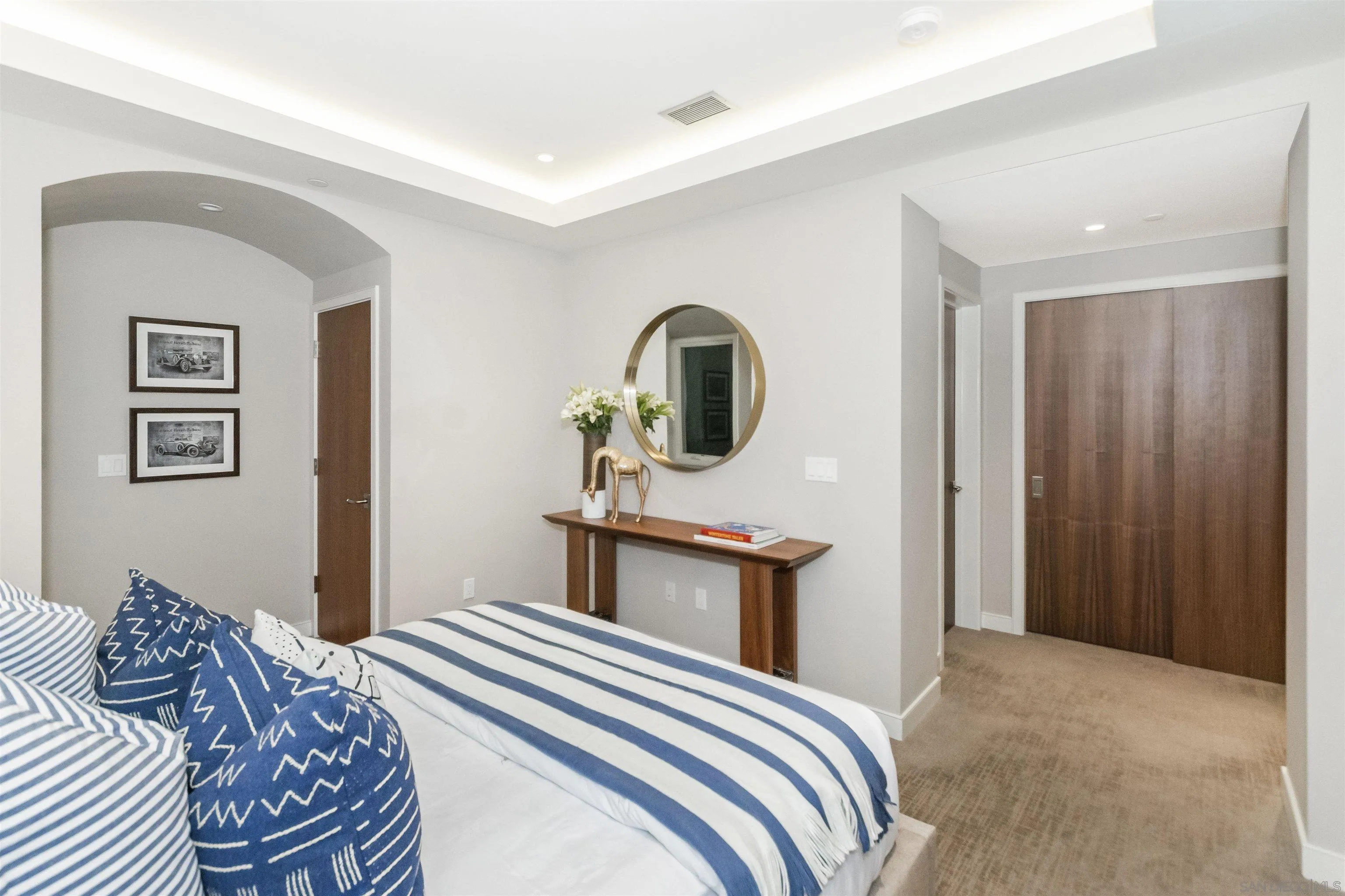 https://cdn.realtyfeed.com/cdn/127/260002642/239fe9f8a691f535e32010b26df09309.webp