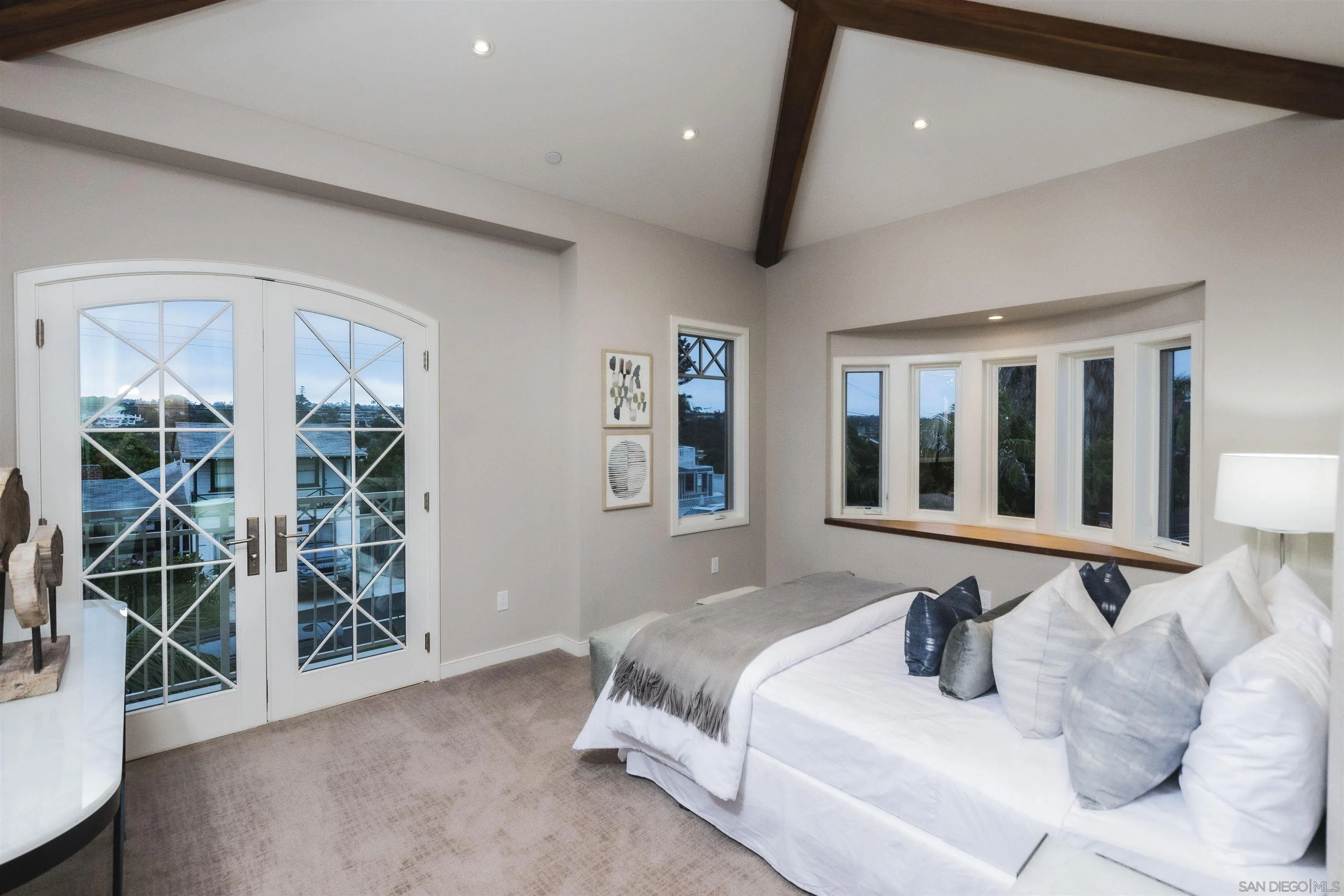 https://cdn.realtyfeed.com/cdn/127/260002642/836df1b5a959fbb31a90e07b266f0984.webp
