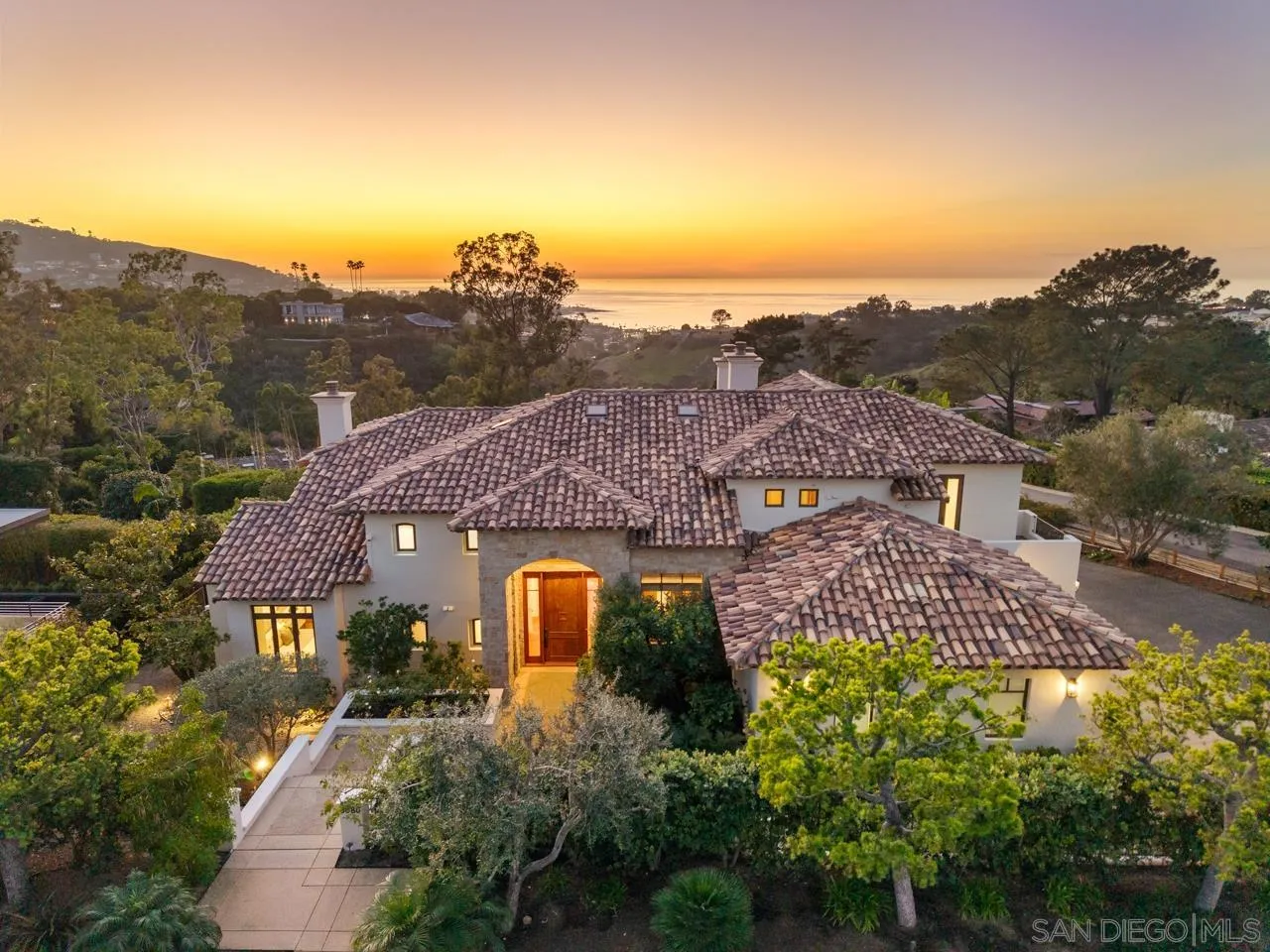 https://cdn.realtyfeed.com/cdn/127/260002643/92edb6f786898516b849ab1f1b542e98.webp