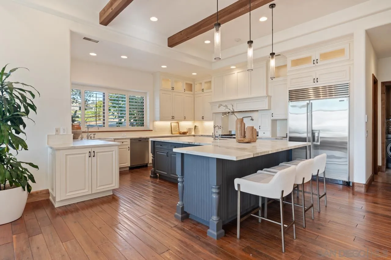 https://cdn.realtyfeed.com/cdn/127/260002643/a997a0ad4bf9d08995aa3aba804eb1ce.webp