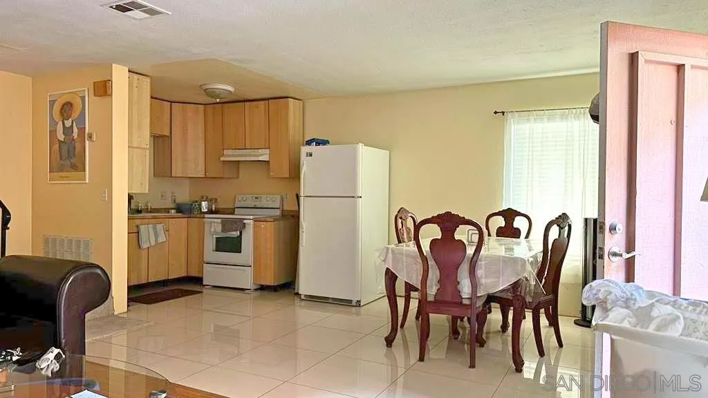 Photo #1: 260002647 Listing: Photo #1