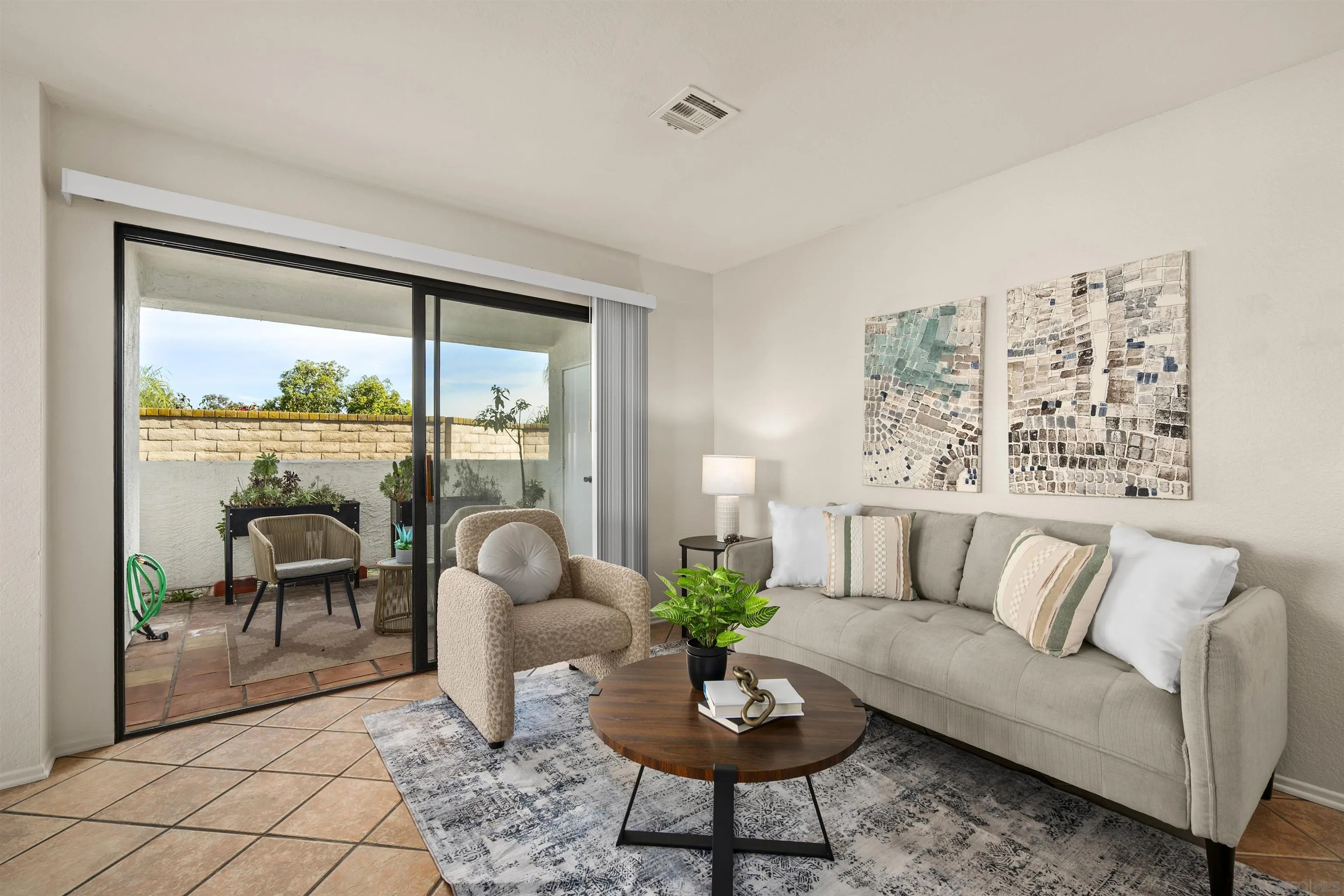 https://cdn.realtyfeed.com/cdn/127/260002651/3f9391d9ae50c048e01ae3b5a9e2470d.webp