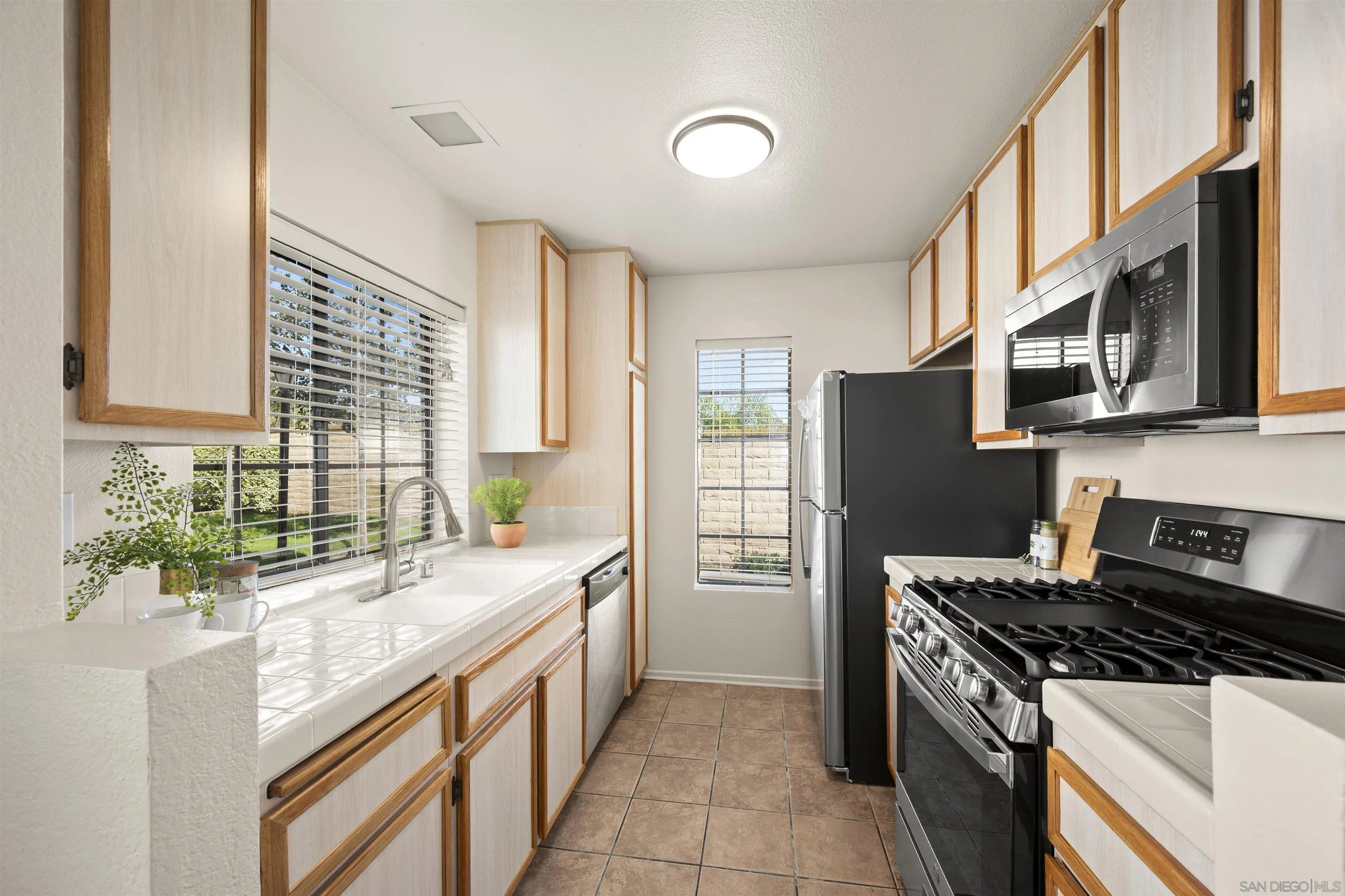 https://cdn.realtyfeed.com/cdn/127/260002651/4babff595716a27310e2dd33e6cb8616.webp