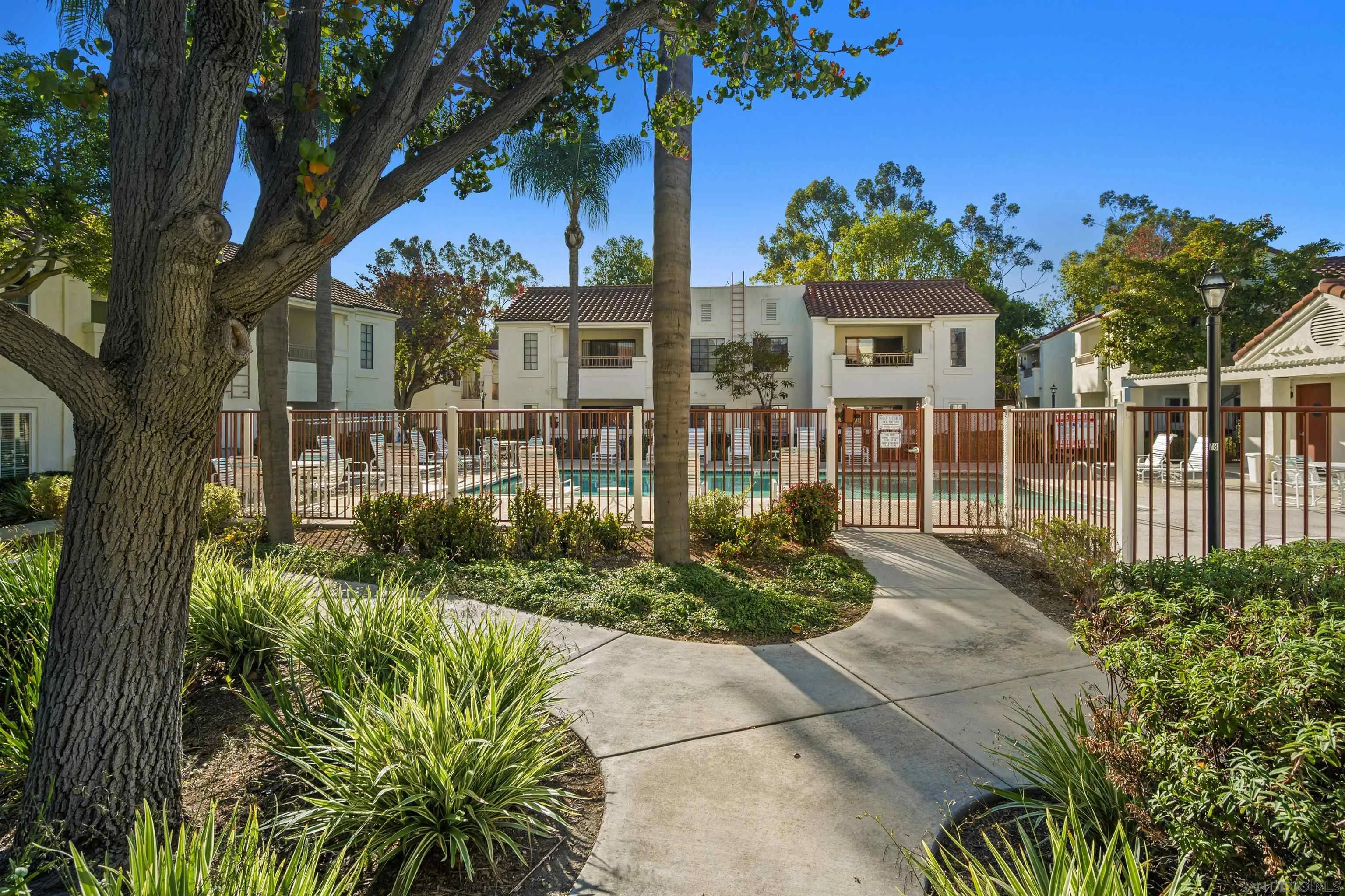 https://cdn.realtyfeed.com/cdn/127/260002651/537a04c5d10295384ede35e614bf06c2.webp
