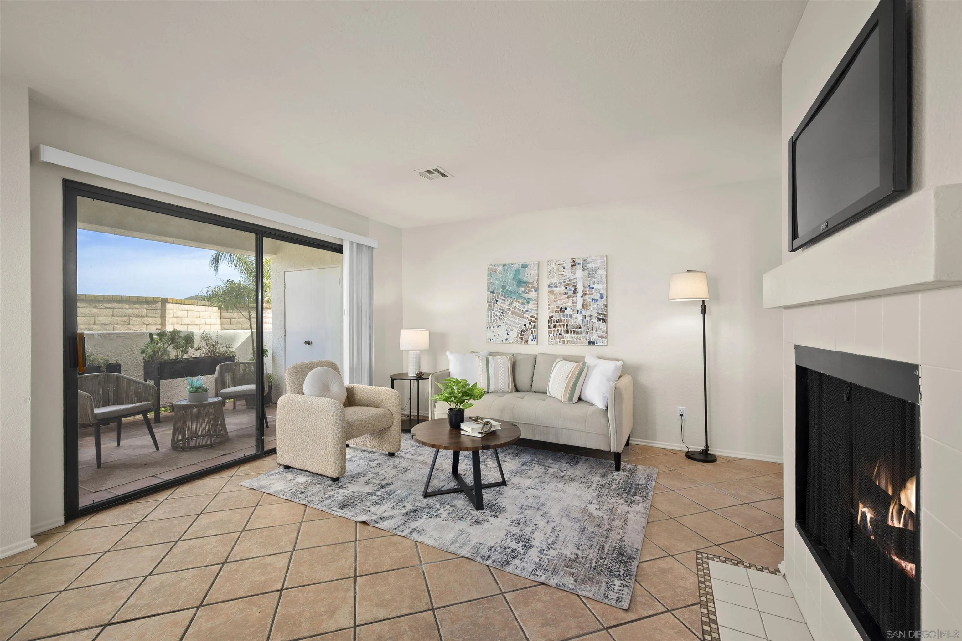 https://cdn.realtyfeed.com/cdn/127/260002651/6d8247657f59203ab9bb1b2f3591d2a1.webp