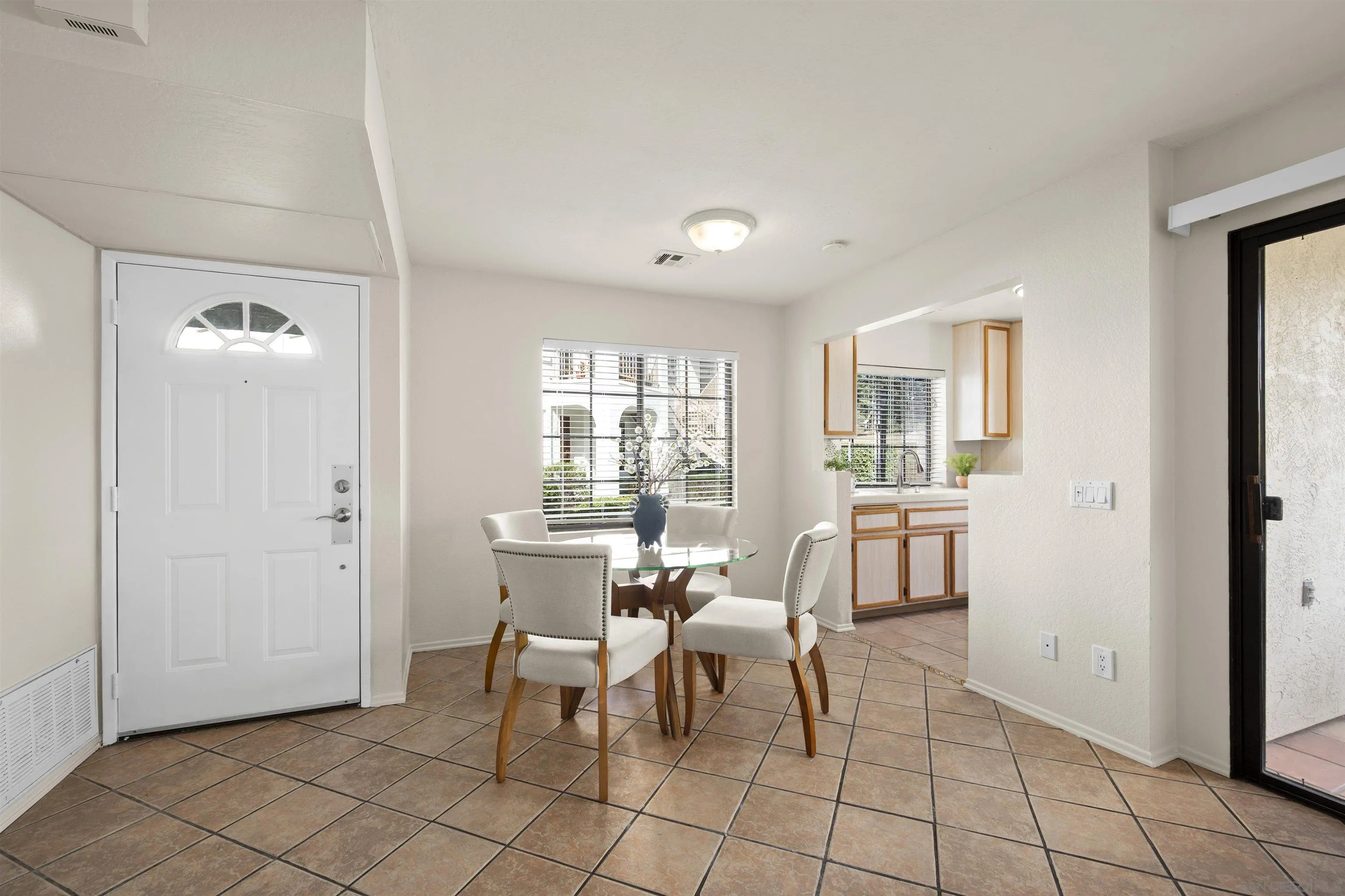 https://cdn.realtyfeed.com/cdn/127/260002651/d0d17d40683e56640f9b9b739d00ff14.webp