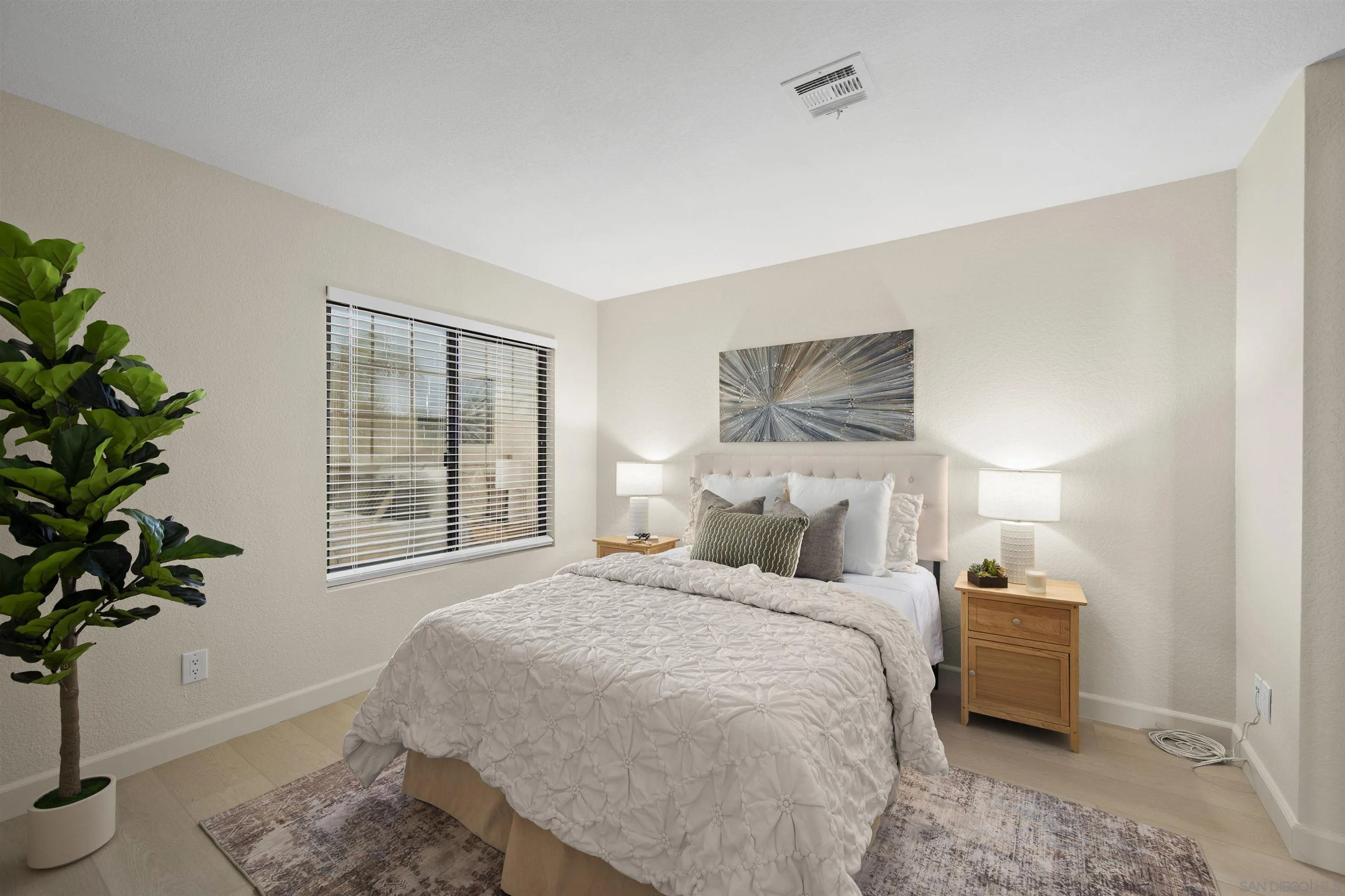 https://cdn.realtyfeed.com/cdn/127/260002651/f992faa7b39054a3073e453ba7da7069.webp