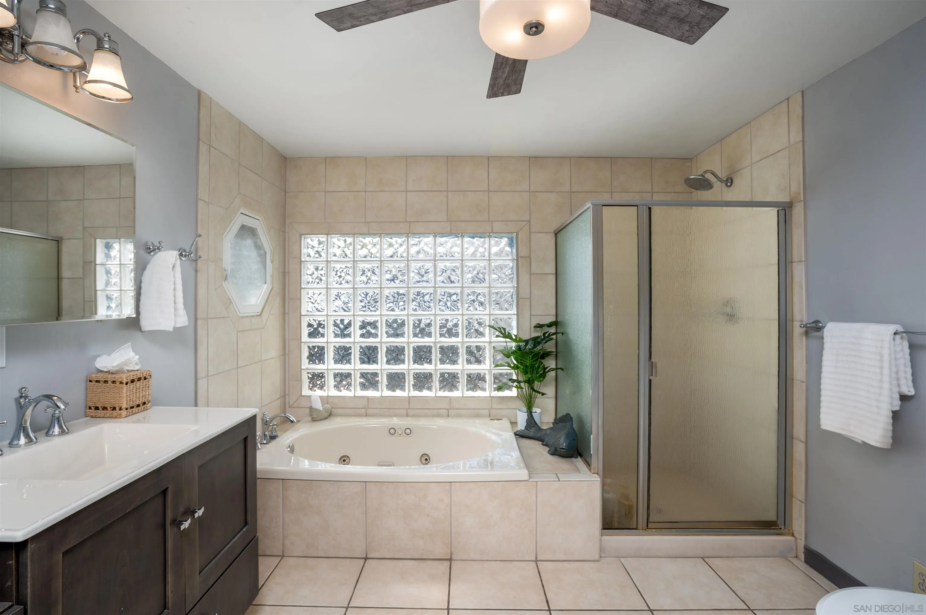 https://cdn.realtyfeed.com/cdn/127/260002677/7351c398e8fdaaf4d93d6b694245f41d.webp